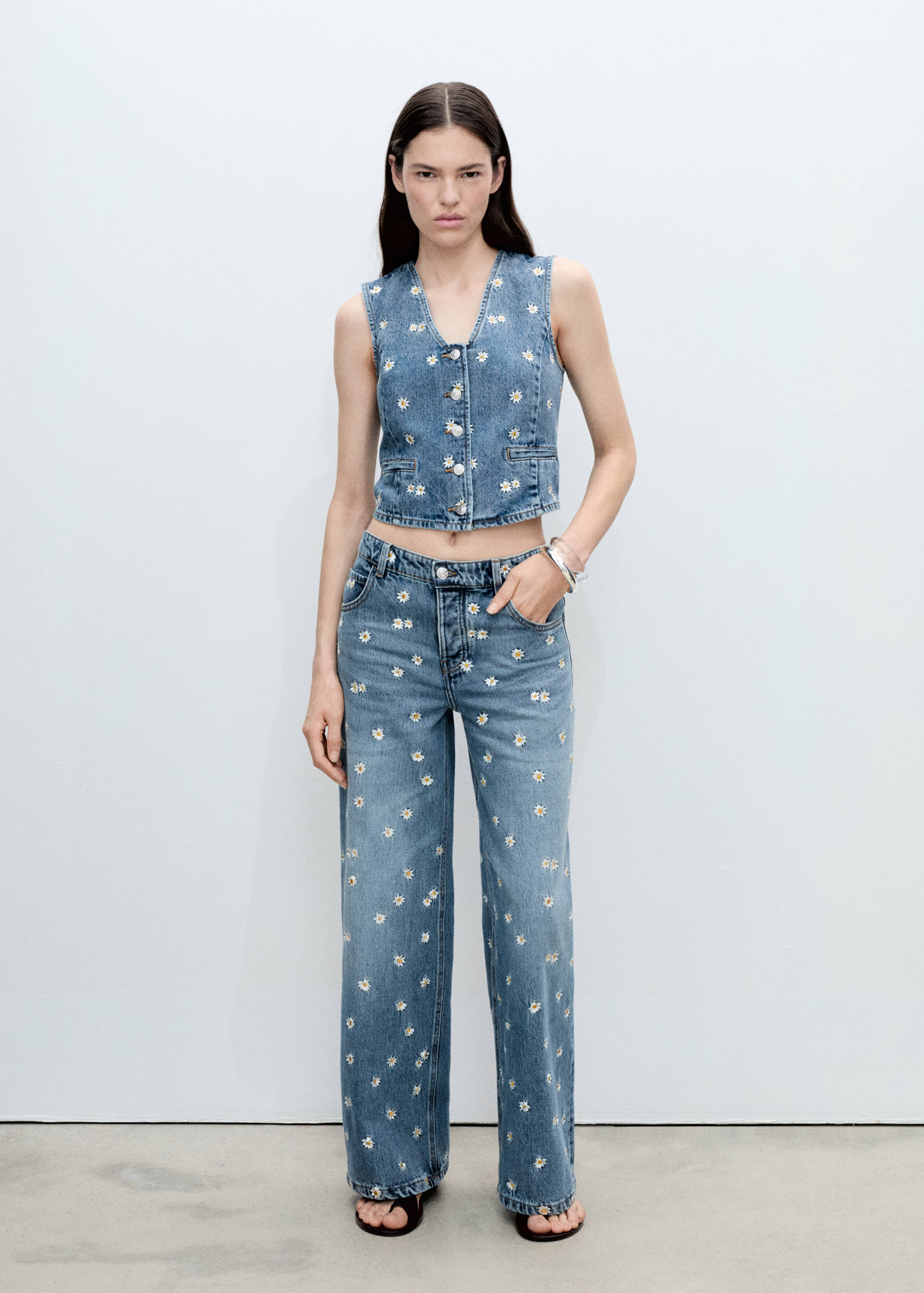 Flower-embroidered cropped waistcoat - General plane