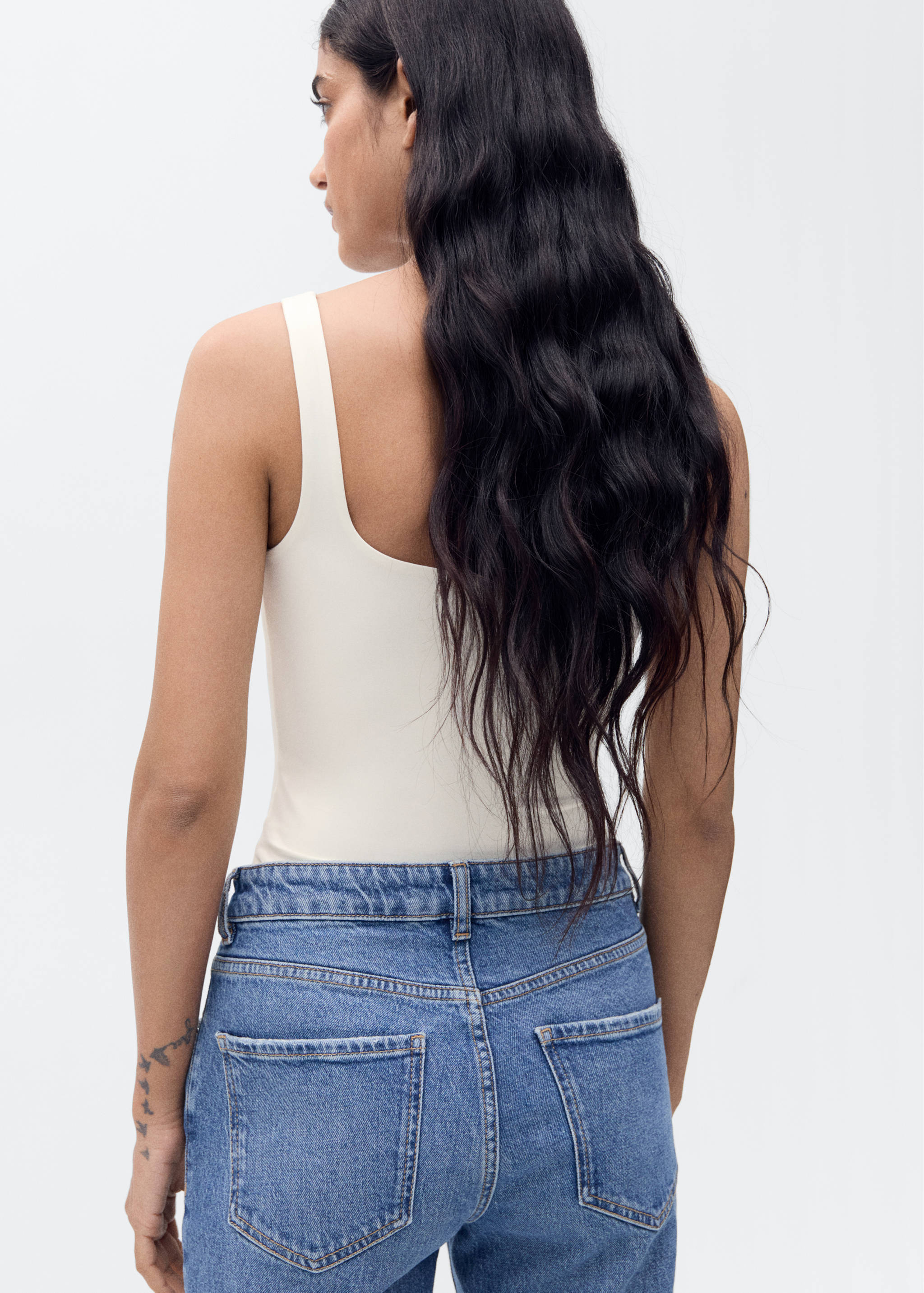 Sleeveless fitted bodysuit - Reverse of the article