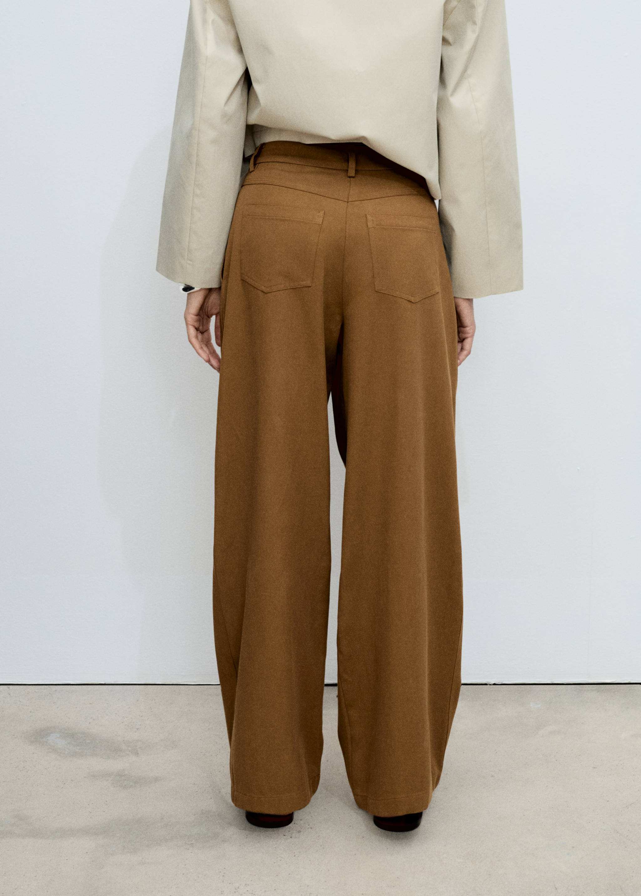 Wide leg trousers in cotton and lyocell blend - Reverse of the article