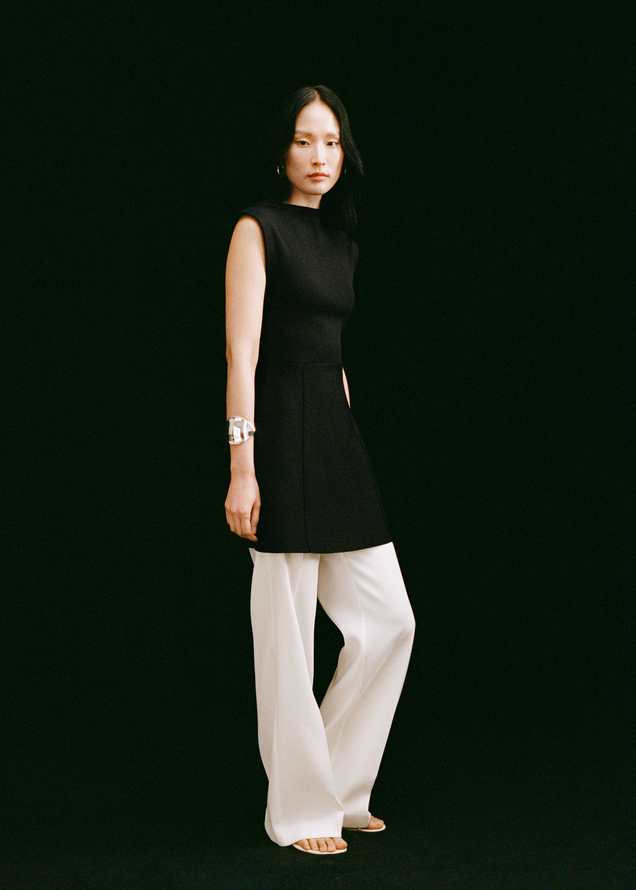 Peplum dress with perkins collar - Details of the article 6