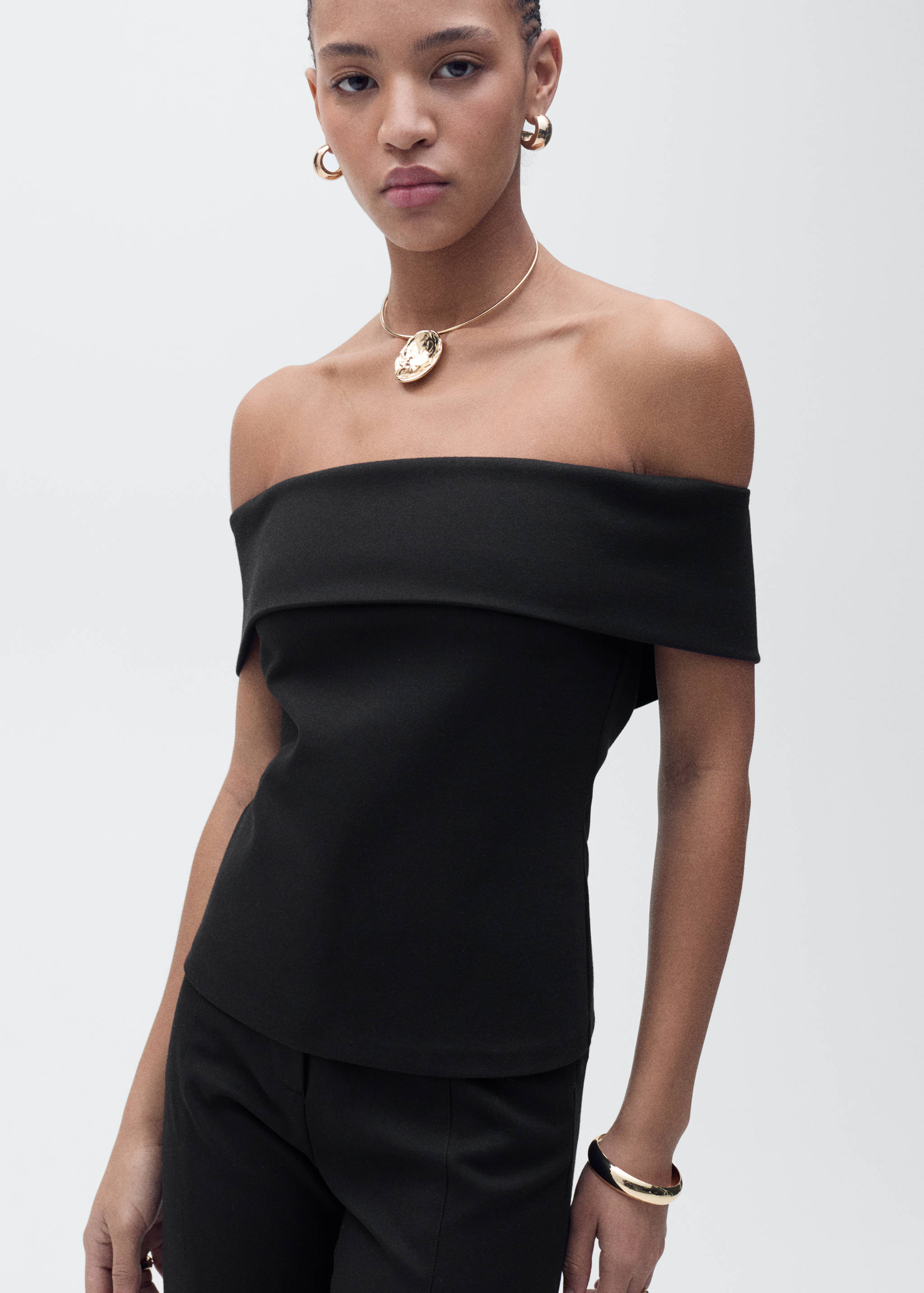 Off-shoulder top - Medium plane