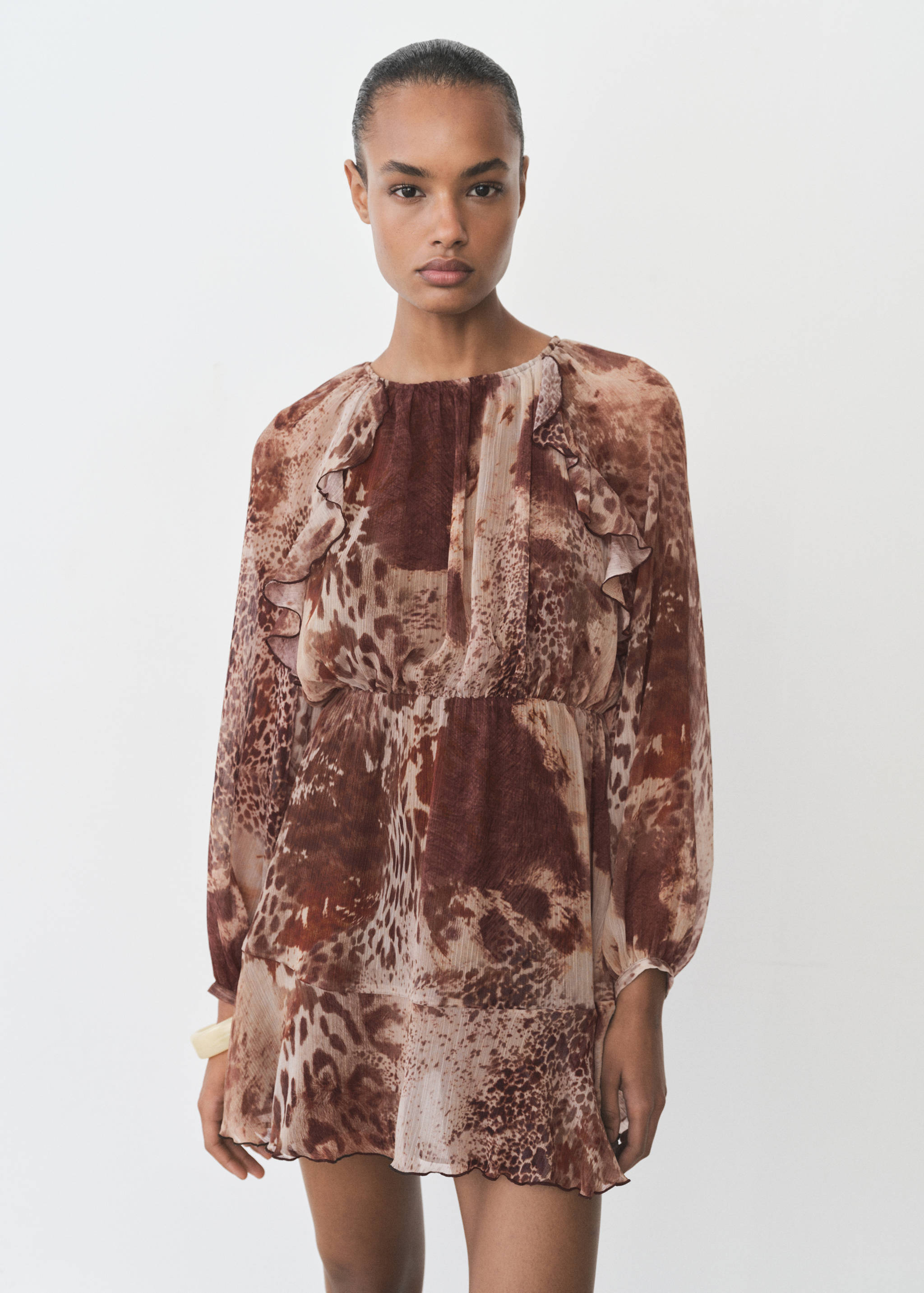 Vestido corto estampado volantes - Plano medio