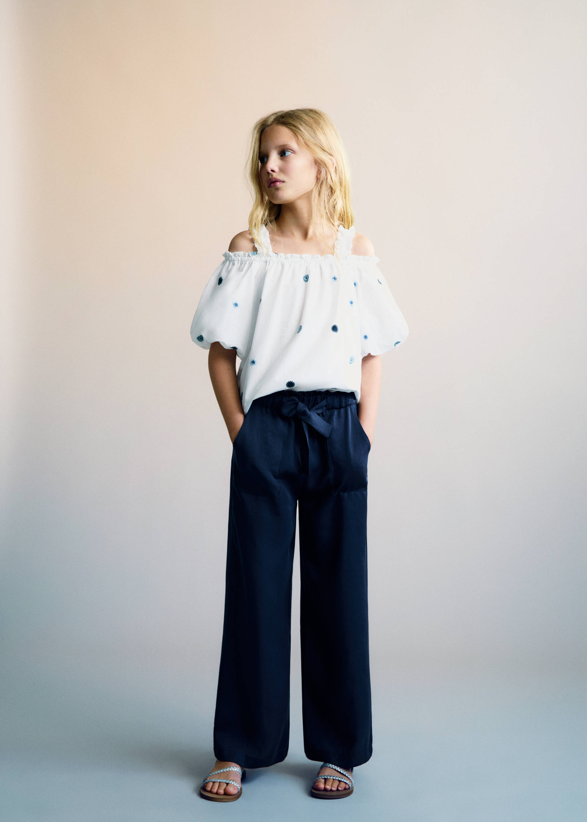 Cotton blouse with embroidered details - General plane