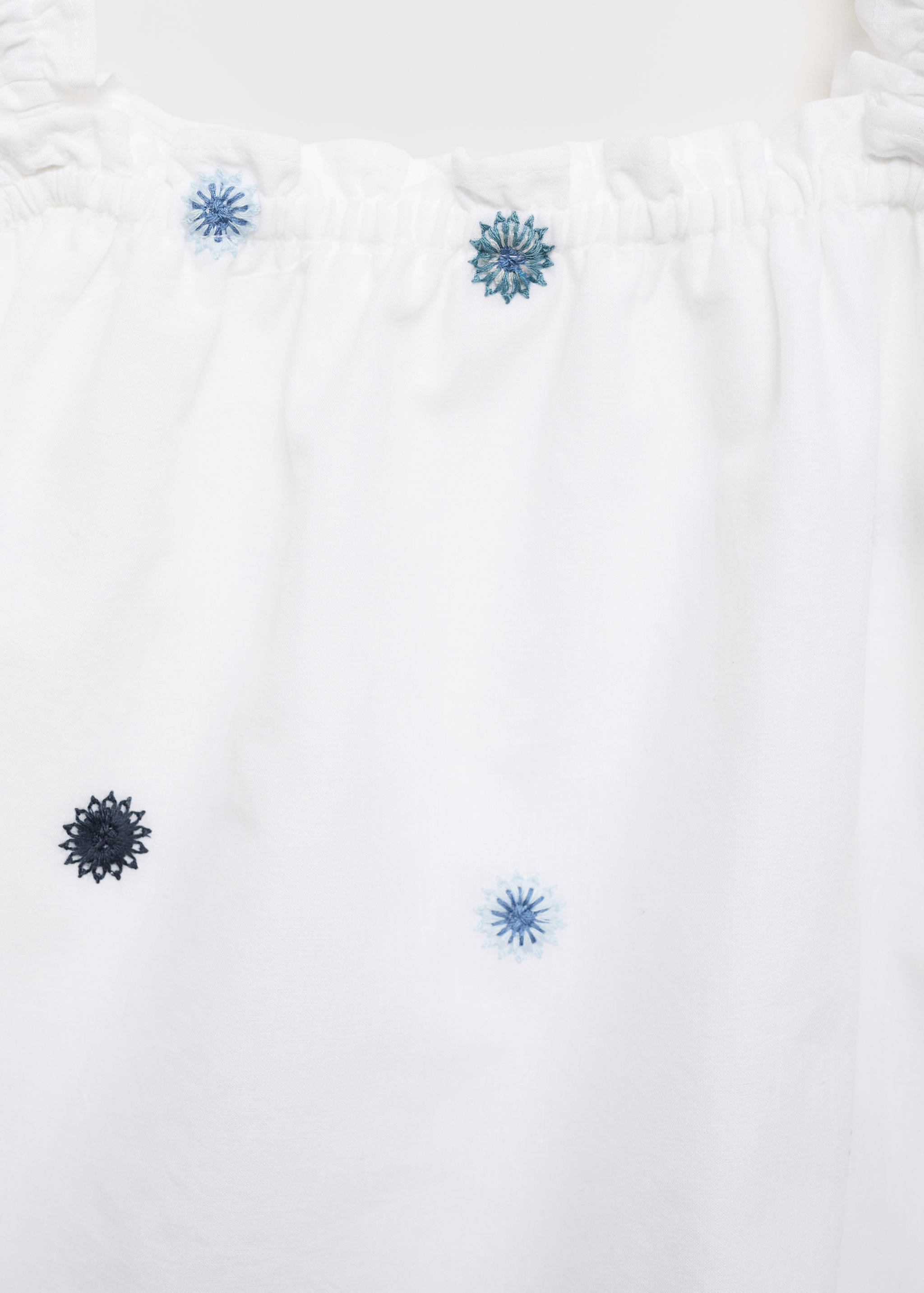 Cotton blouse with embroidered details - Details of the article 8
