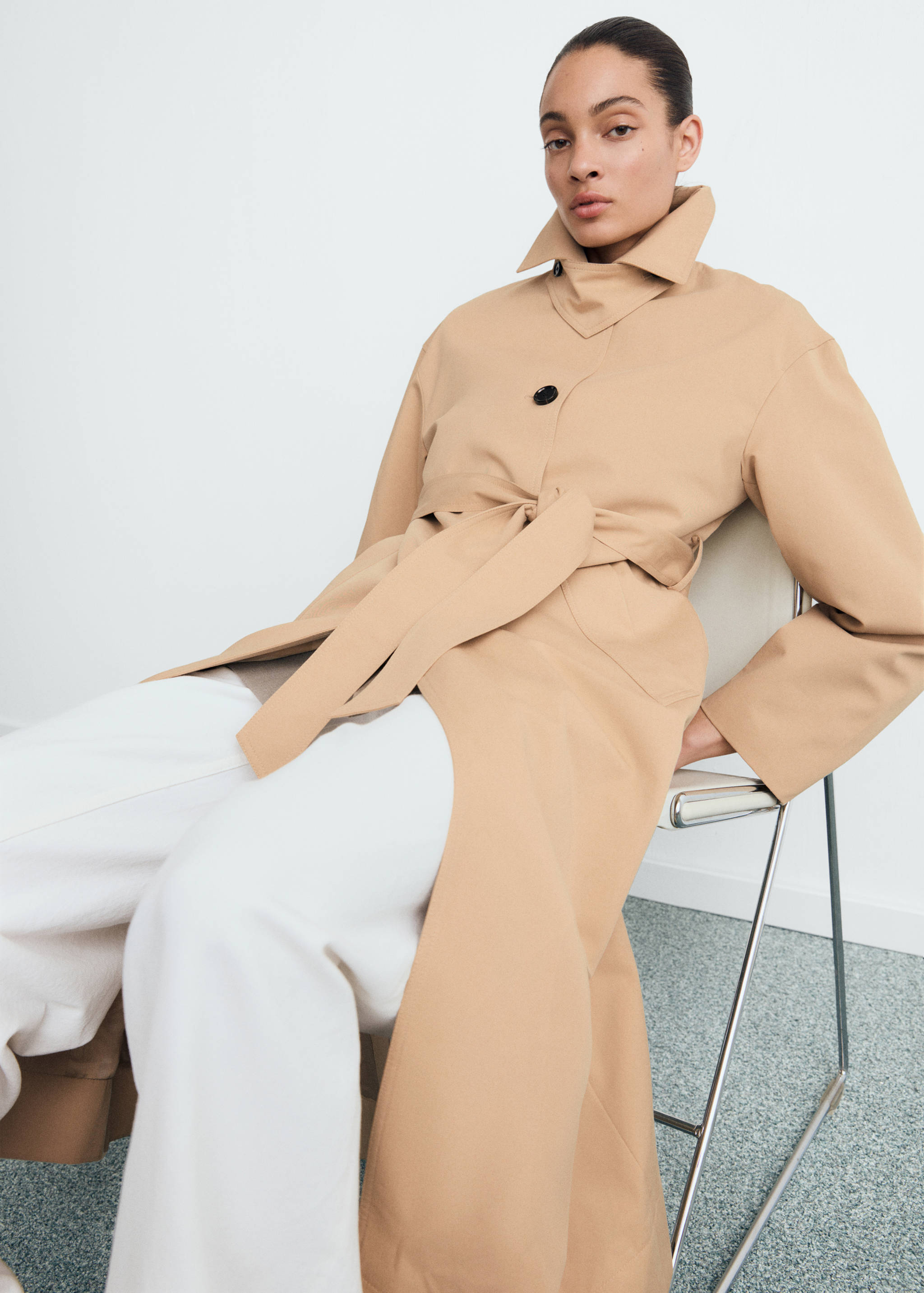 Long trench coat with belt - Details of the article 2