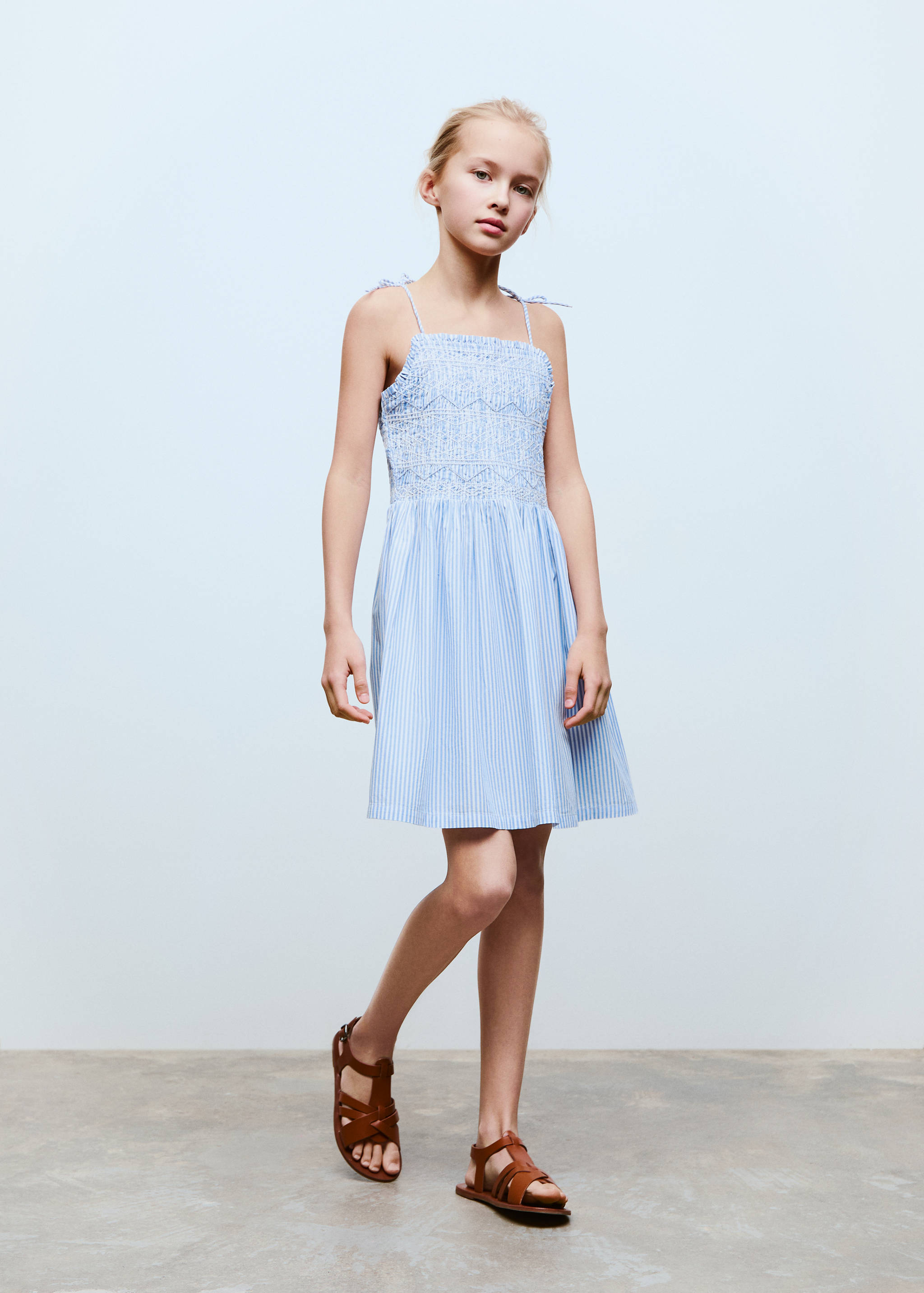 Striped gathered dress - General plane