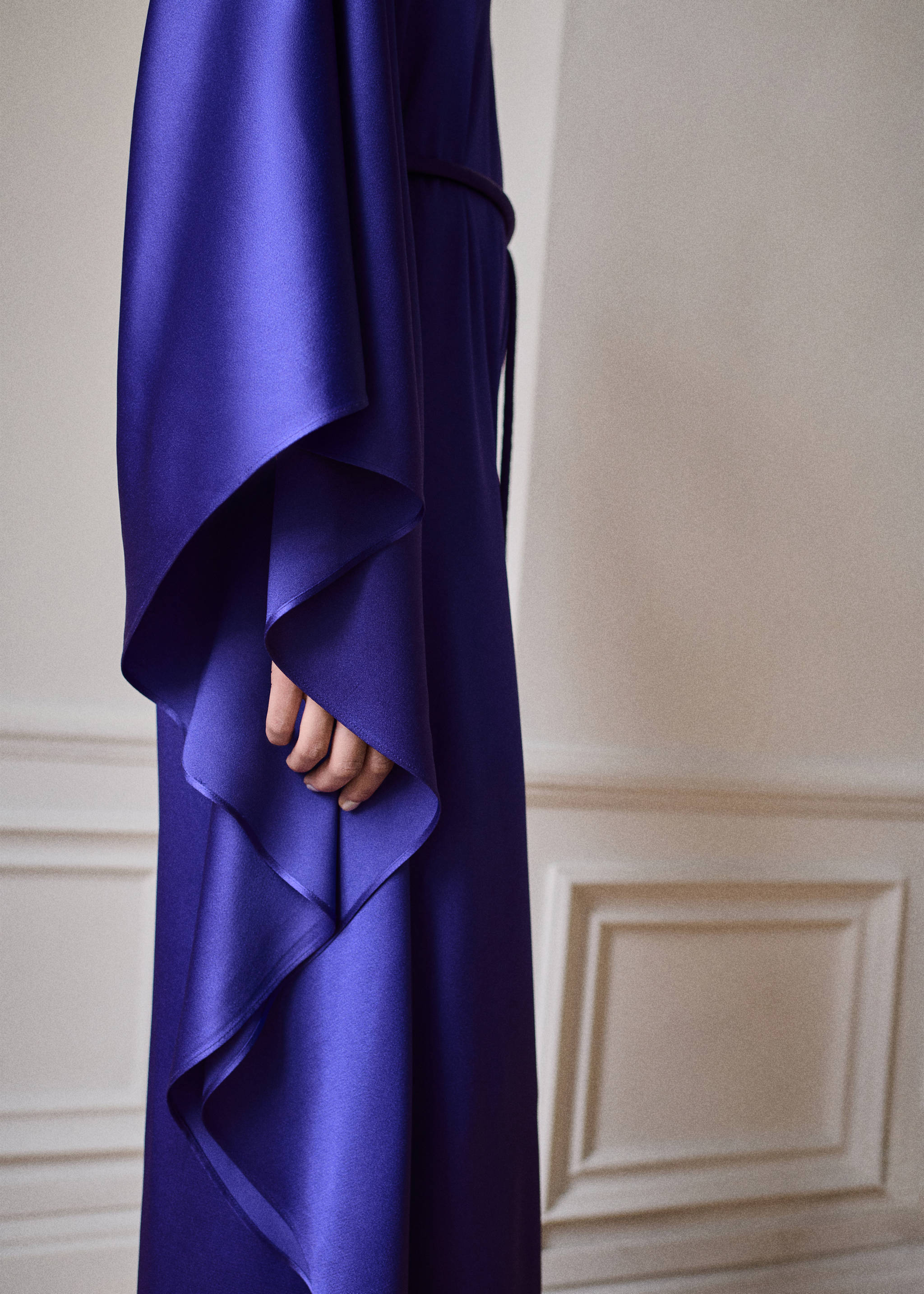 Σατέν ολόσωμη φόρμα με μάξι βολάν - Λεπτομέρεια του προϊόντος 6