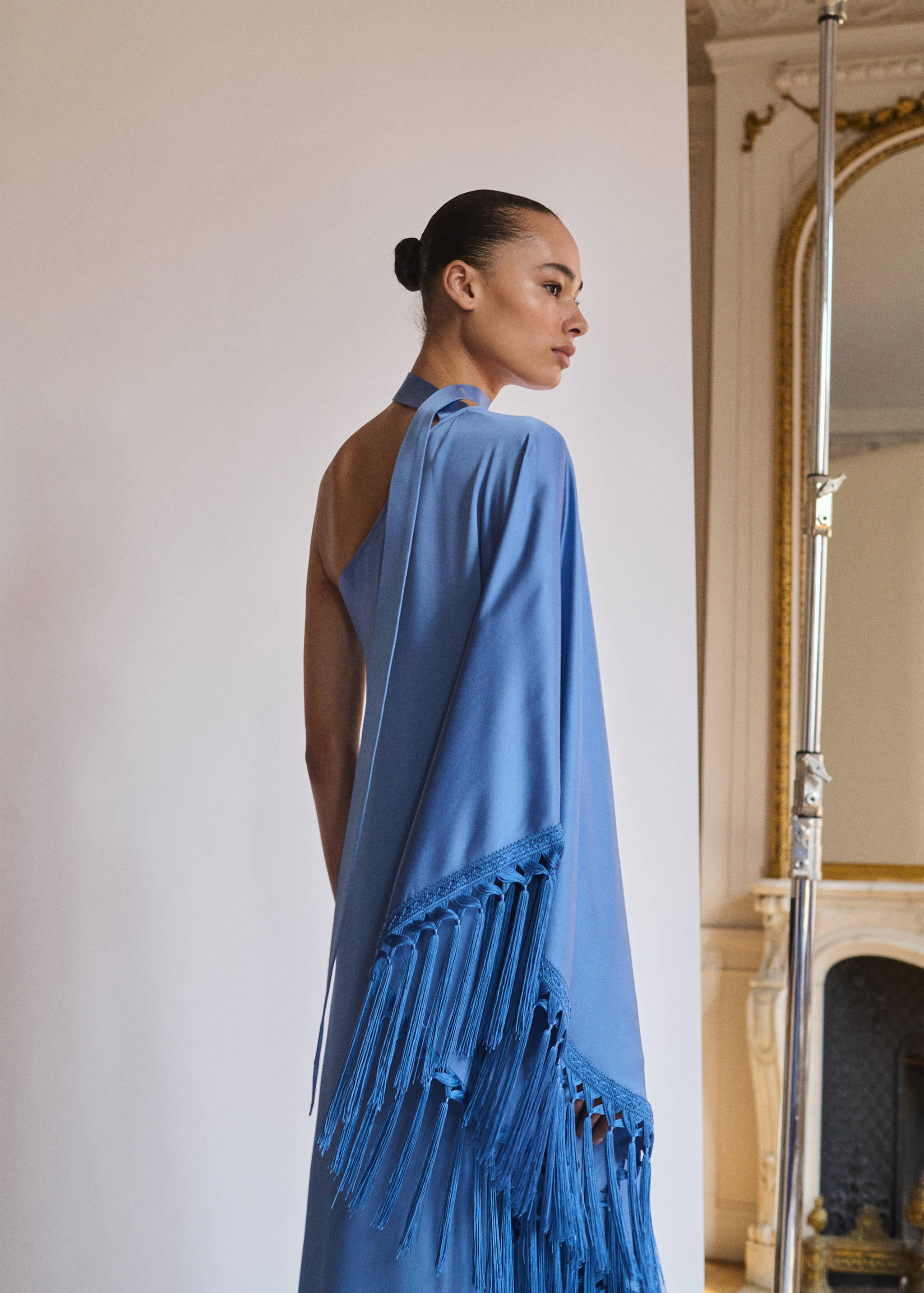 Asymmetrical satin dress with fringes - Reverse of the article