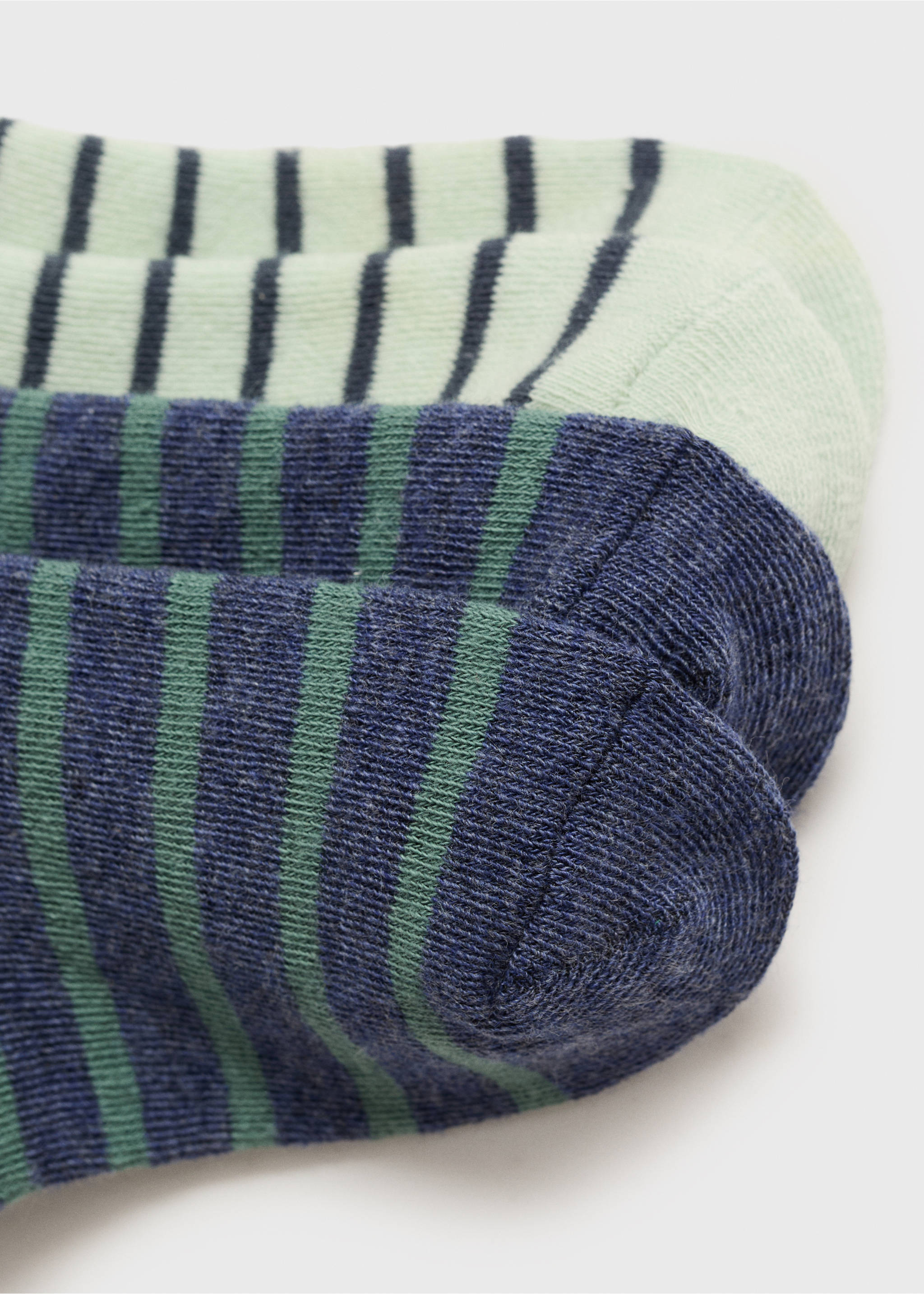 Pack 2 calcetines combinados - Detalle del artículo 8, Azul marino oscuro. Ref: 87096346-00.