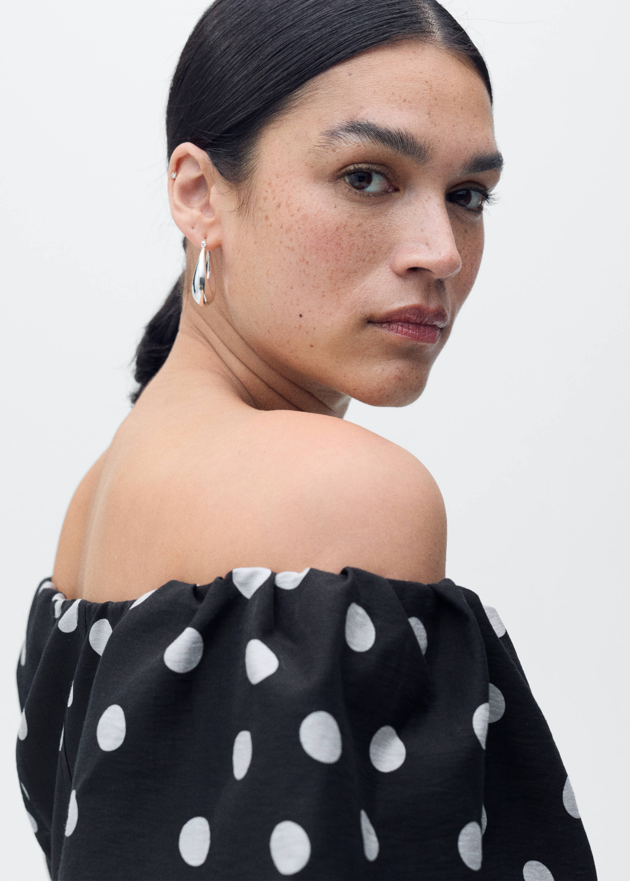 Vestido caicai às bolas - Pormenor do artigo 4