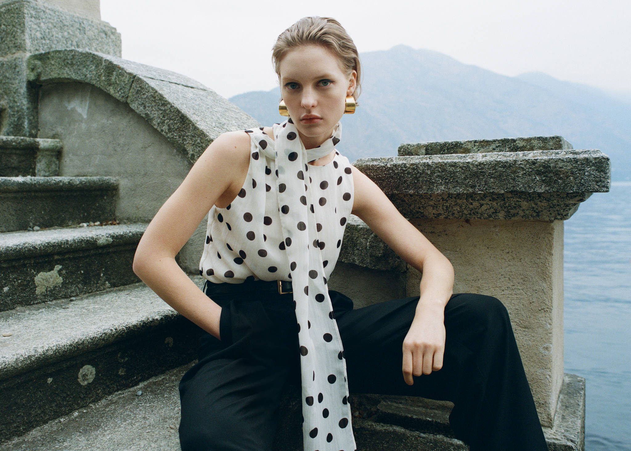 Polka-dot wrap-neck blouse - Panoramic plane
