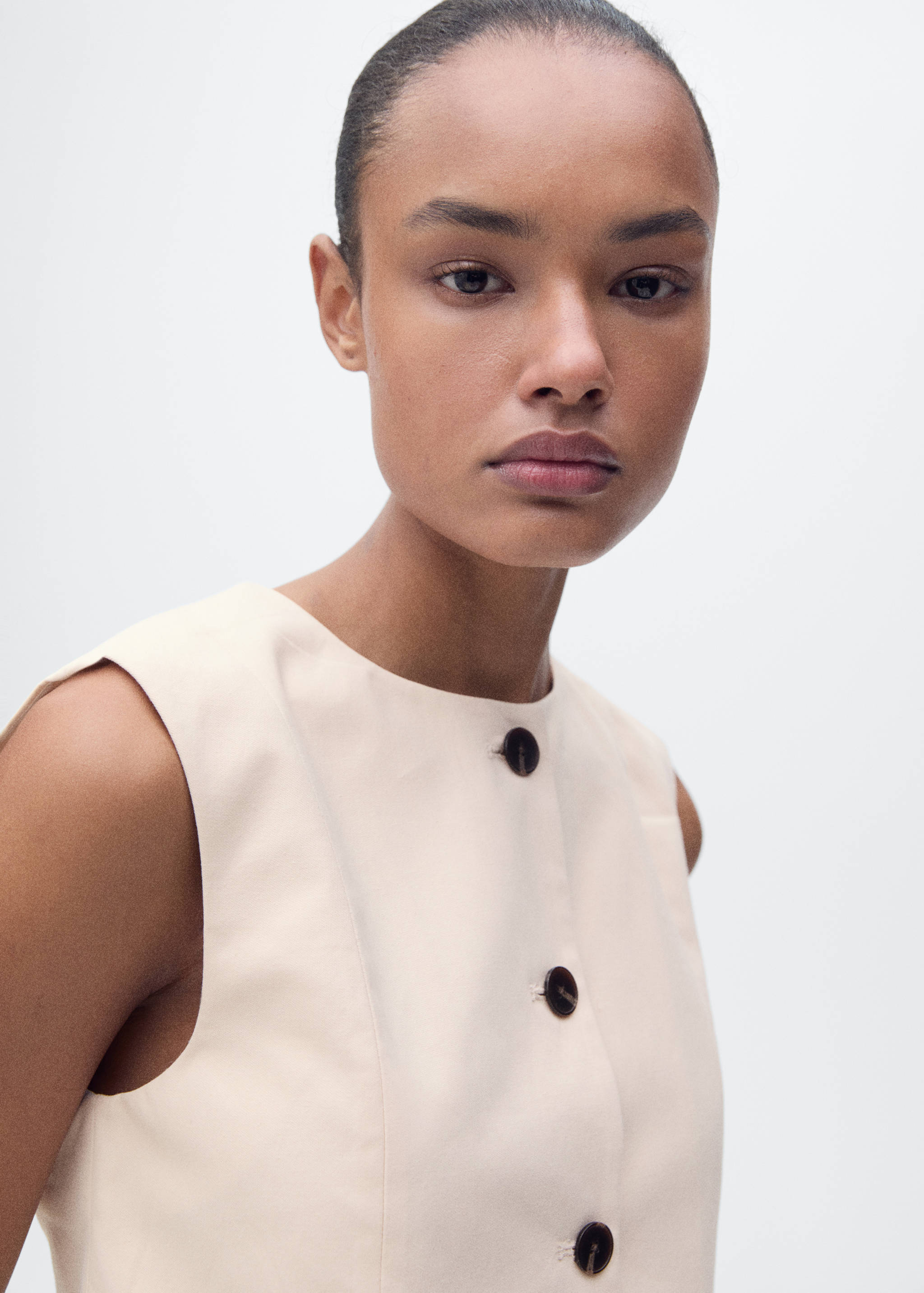 Cotton crop top with buttons - Details of the article 1