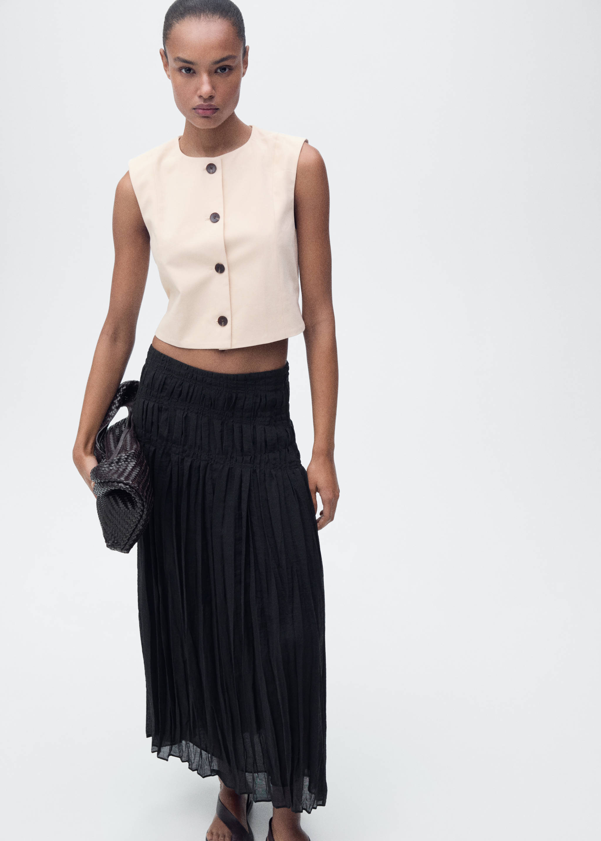 Cotton crop top with buttons - Details of the article 2