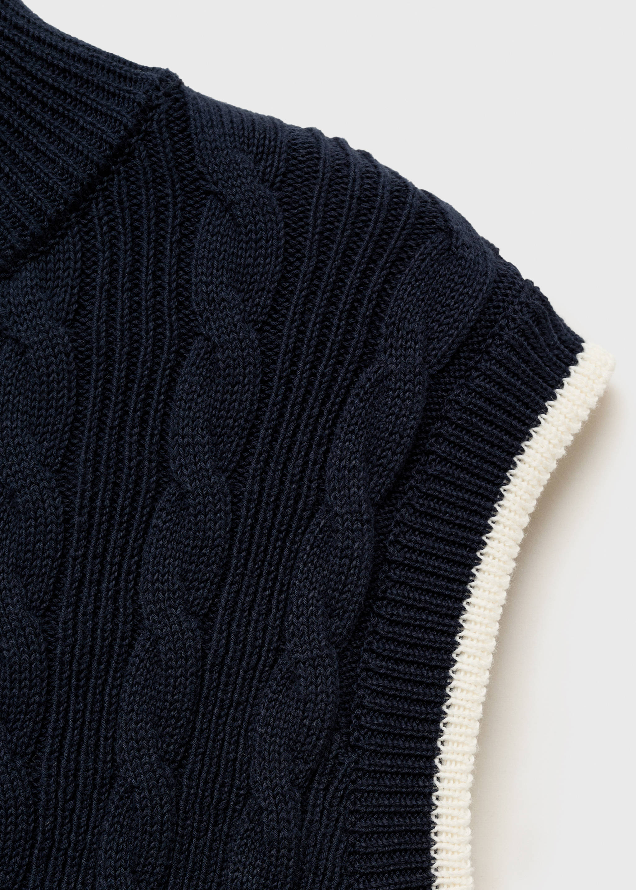 Braided waistcoat with embroidered message - Details of the article 0