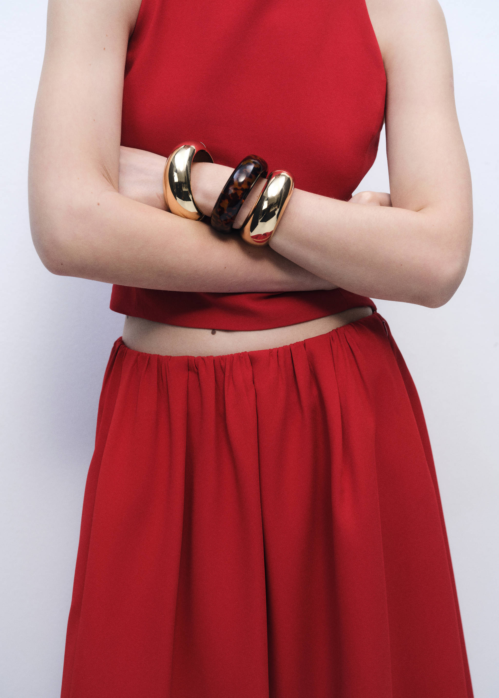 Saia comprida com cintura rufada - Pormenor do artigo 6