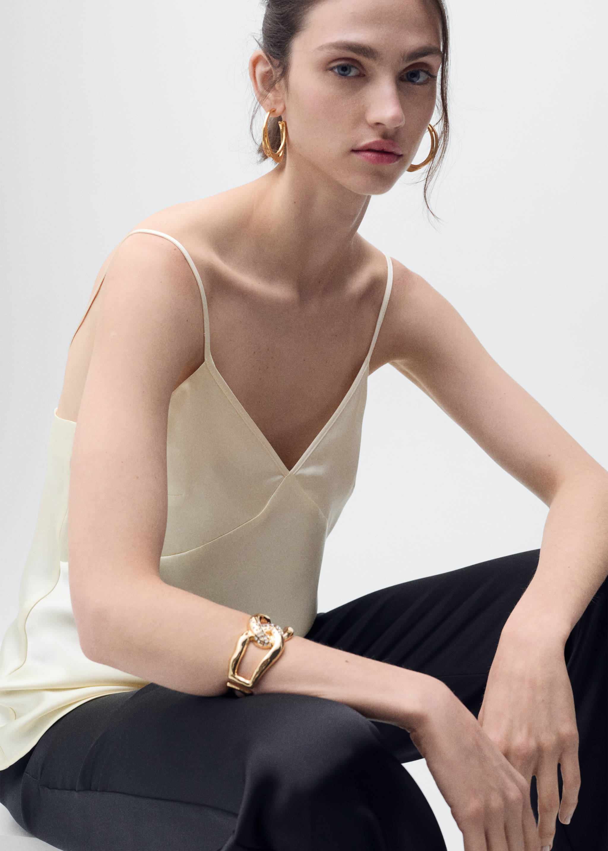 V-neck satin top - Details of the article 6