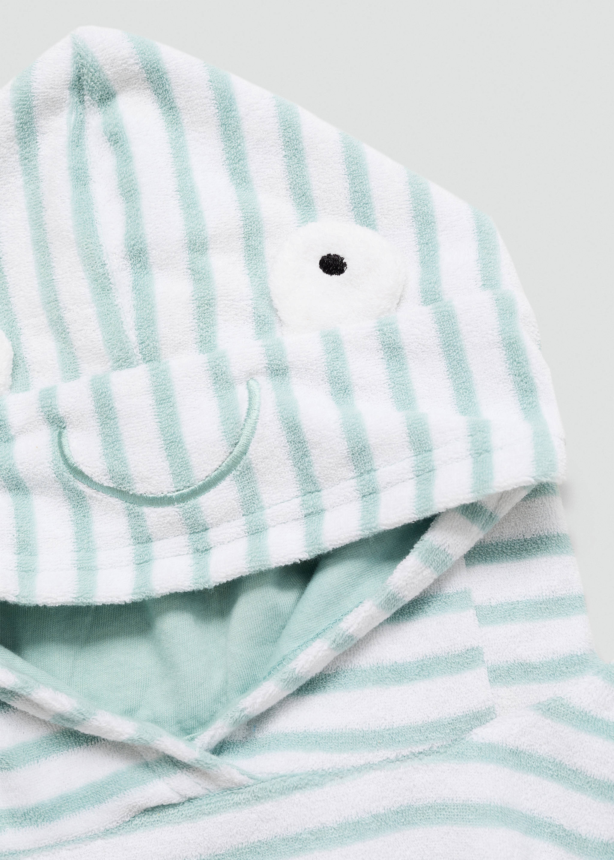 Striped poncho towel - Details of the article 2