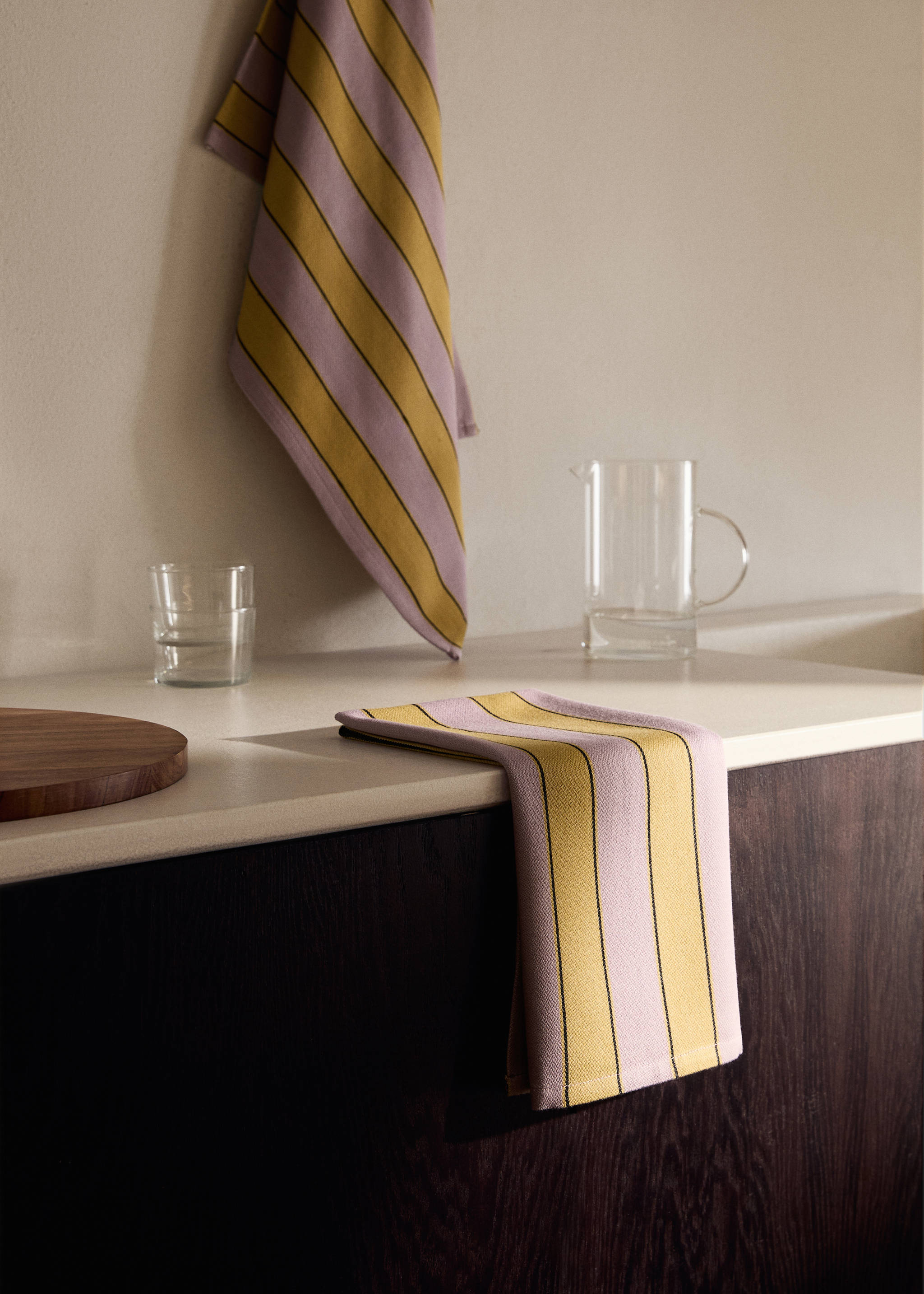 Ściereczki kuchenne w dwukolorowe paski - Plan ogólny