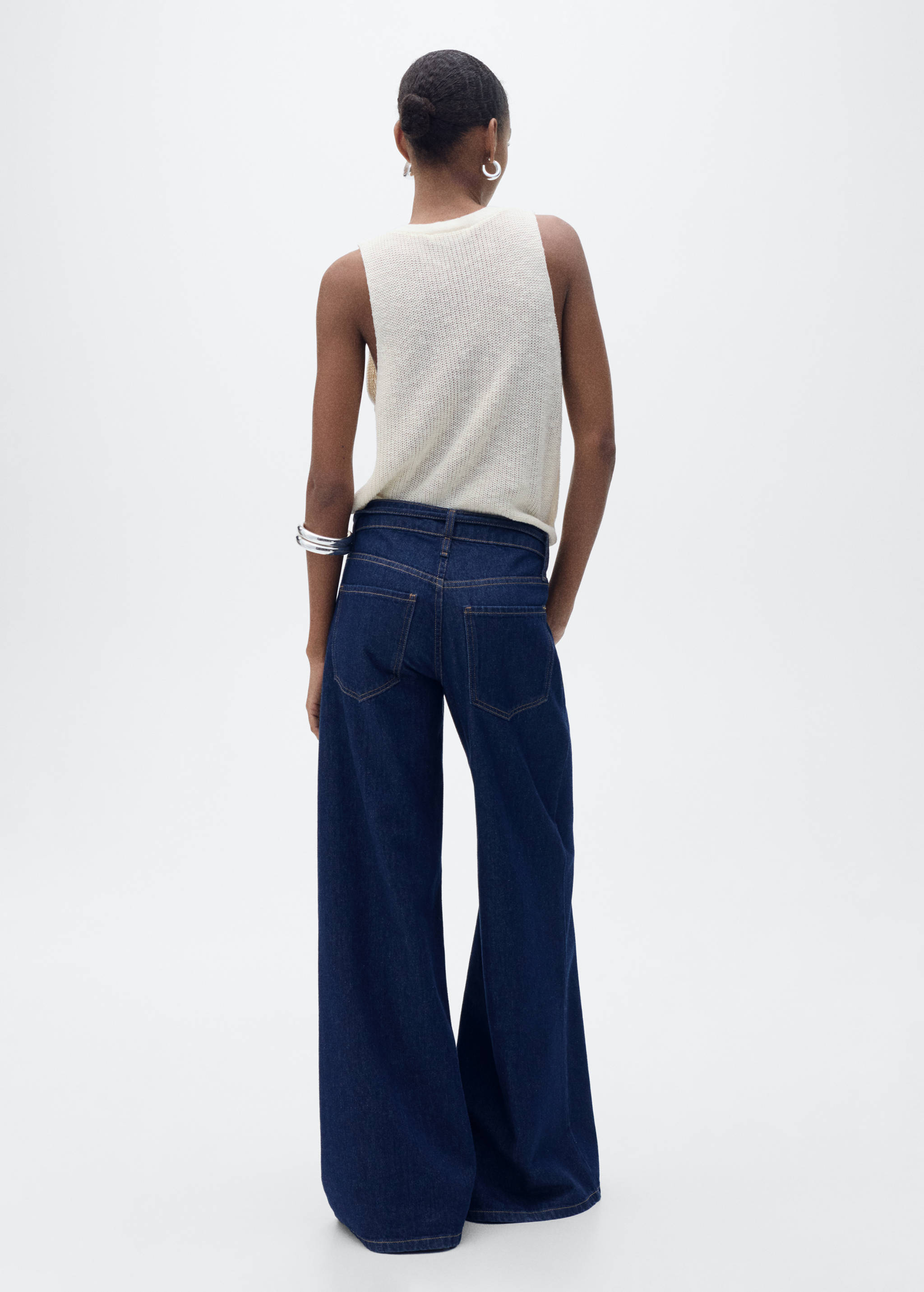 Grofgebreid gilet met knopen - Achterkant van het artikel