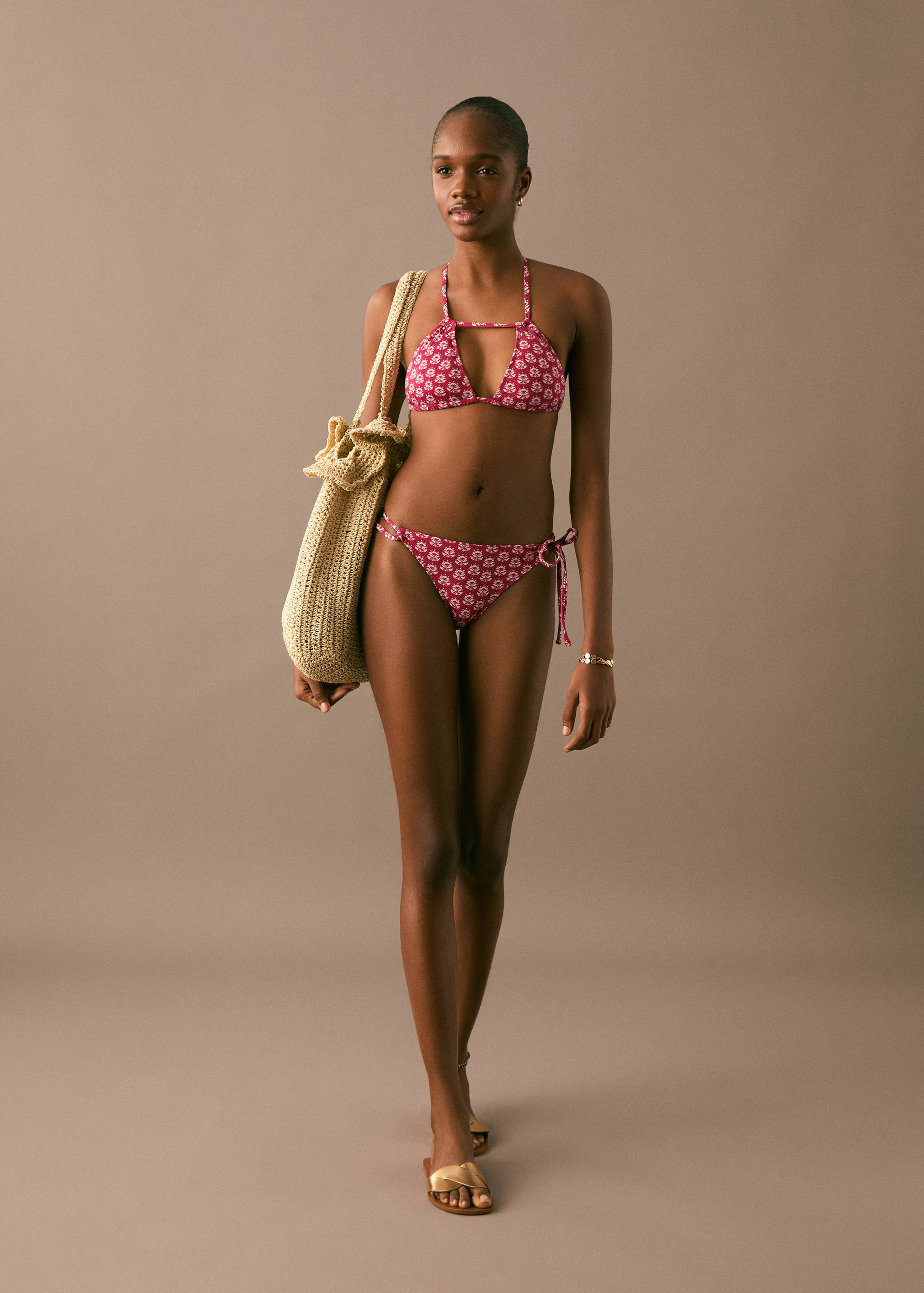 Multi-position printed bikini - General plane