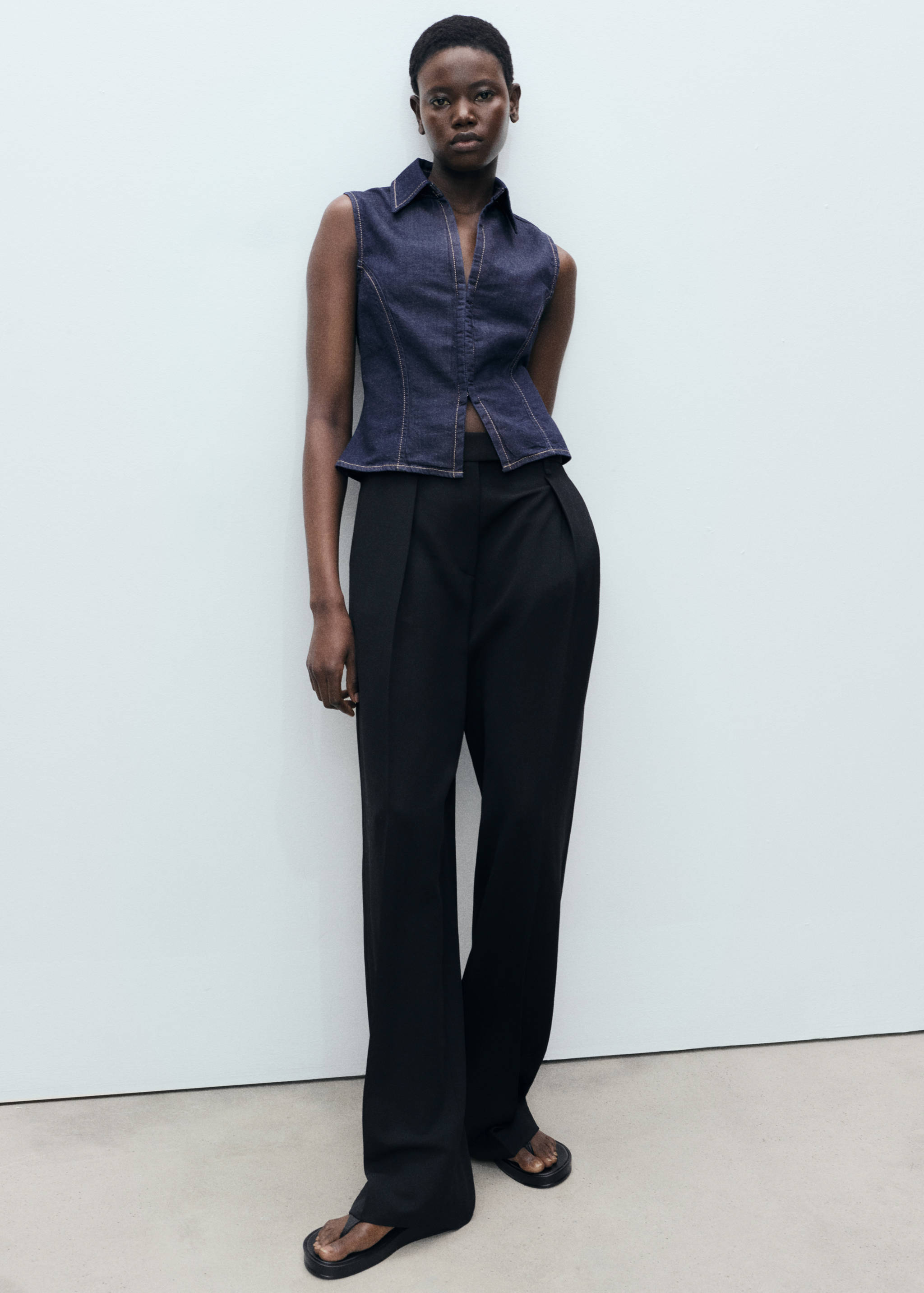 Fitted denim top - Details of the article 2