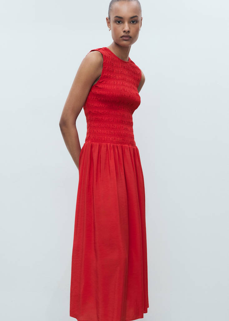 Flared dress with gathered body — Red