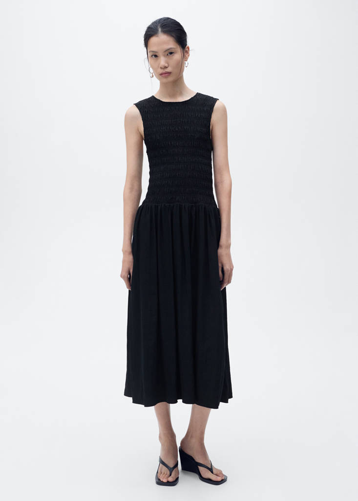 Flared dress with gathered body — Black