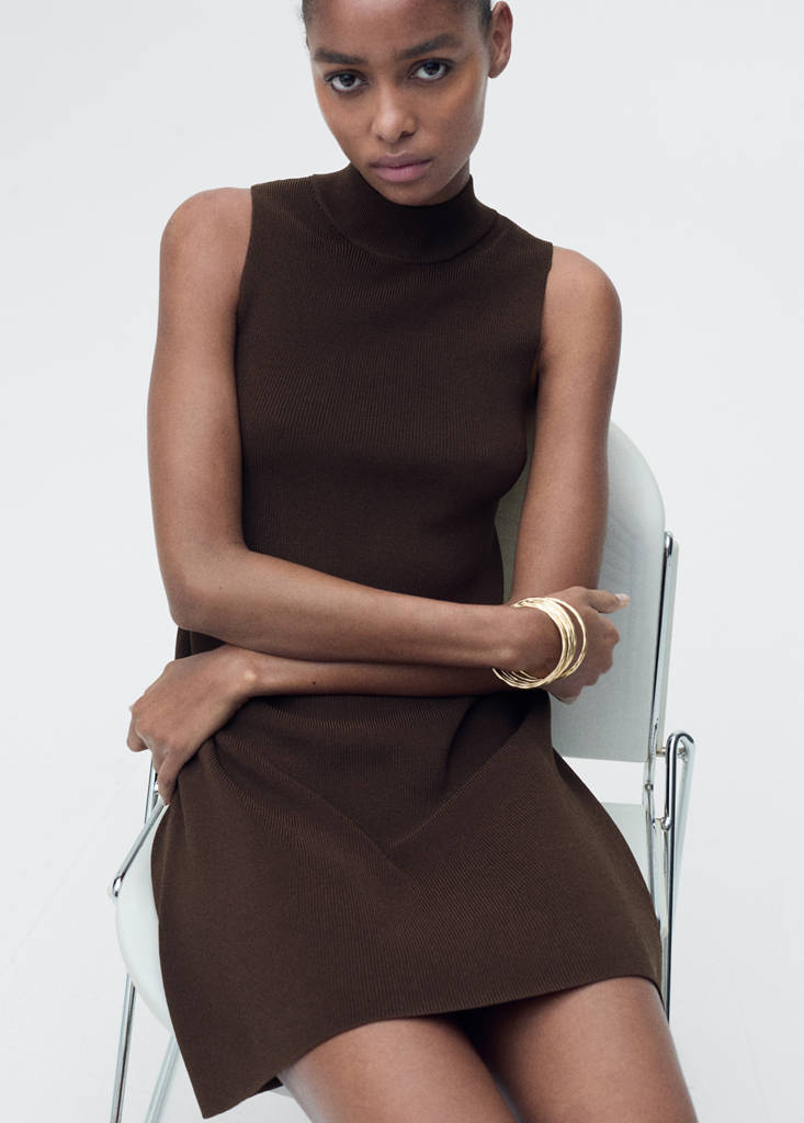 Perkins-neck knitted dress — Chocolate