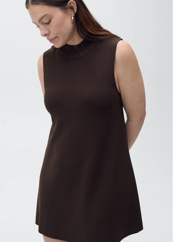 Perkins-neck knitted dress — Chocolate