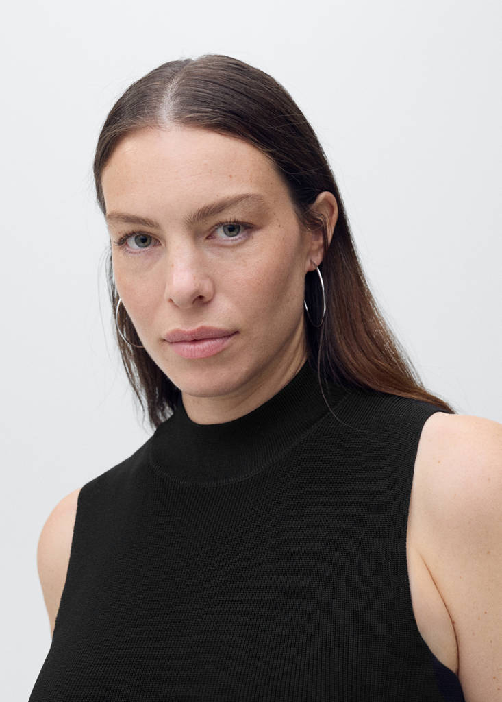Perkins-neck knitted dress — Black