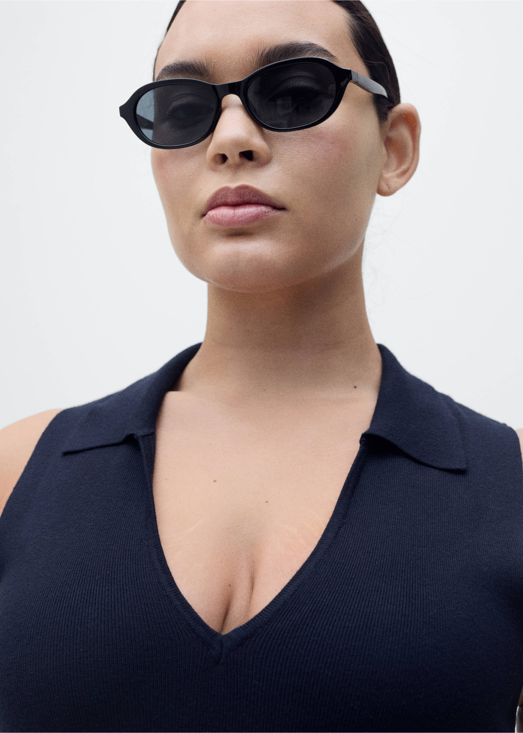 Knitted midi-dress with lapels - Details of the article 4, Dark Navy. Ref: 87097185-00.