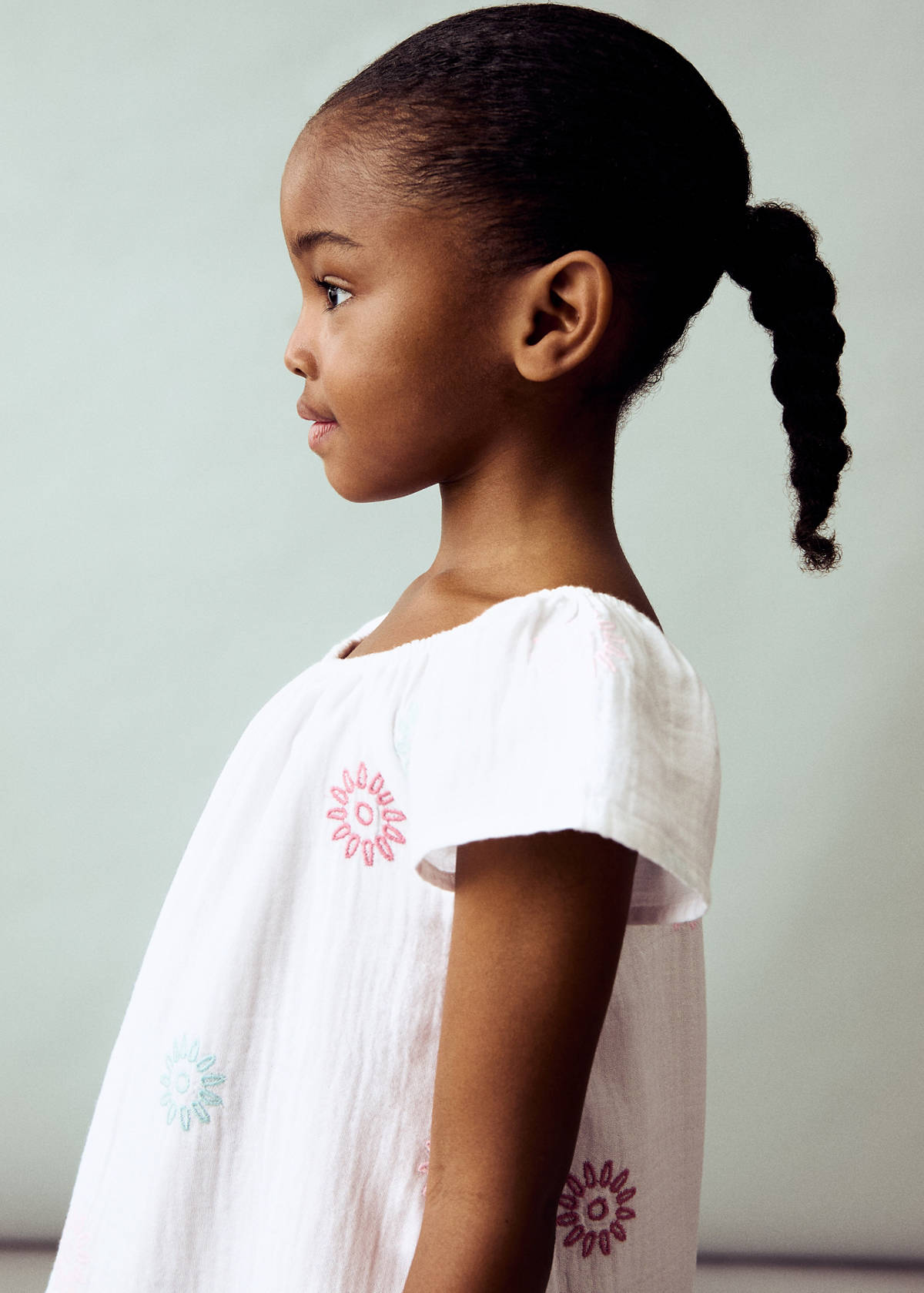Embroidered detail dress — White