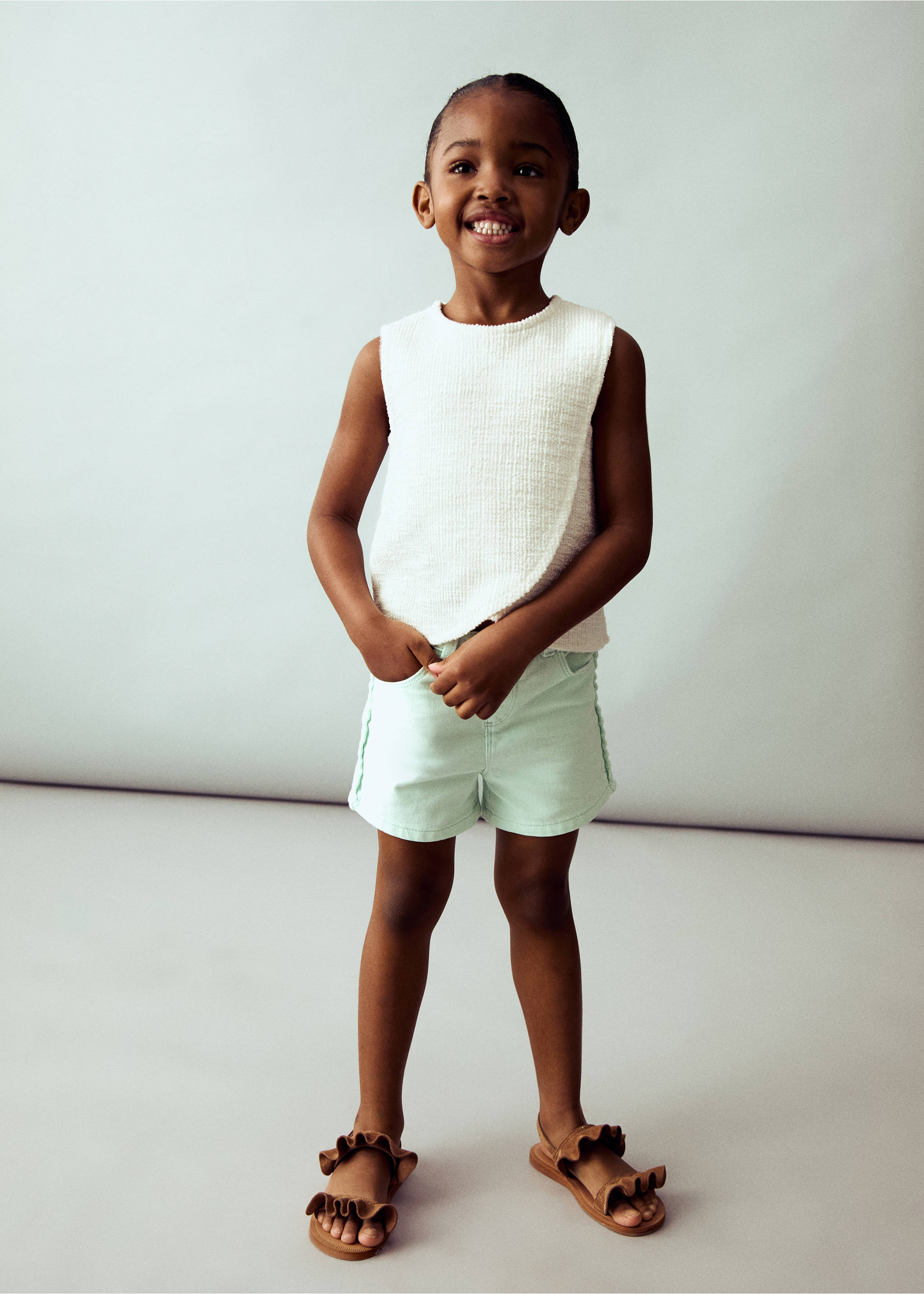 Denim shorts with side detail - General plane, Pastel Green. Ref: 87097699-00.