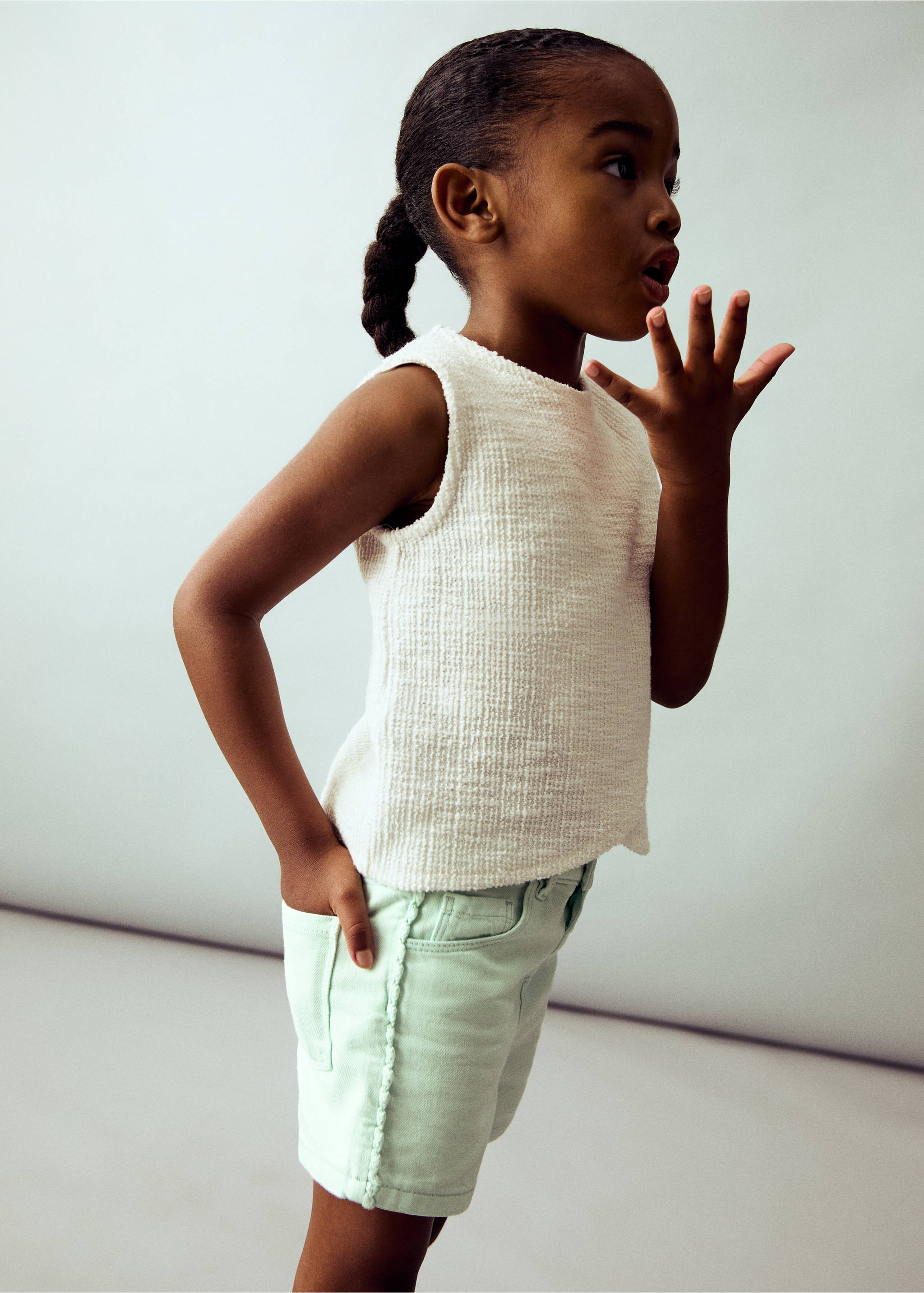 Denim shorts with side detail - Medium plane, Pastel Green. Ref: 87097699-00.