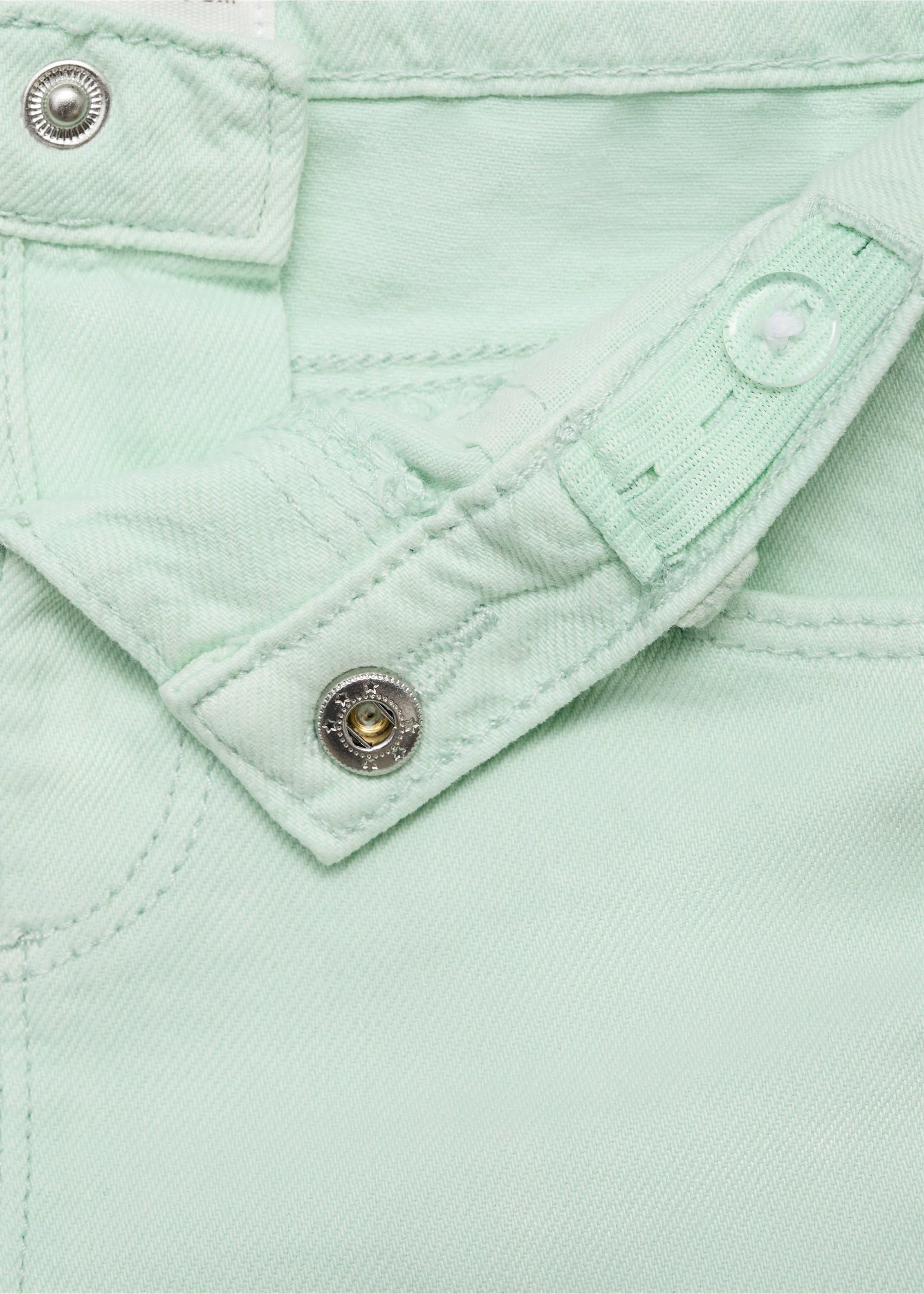 Denim shorts with side detail - Details of the article 8, Pastel Green. Ref: 87097699-00.