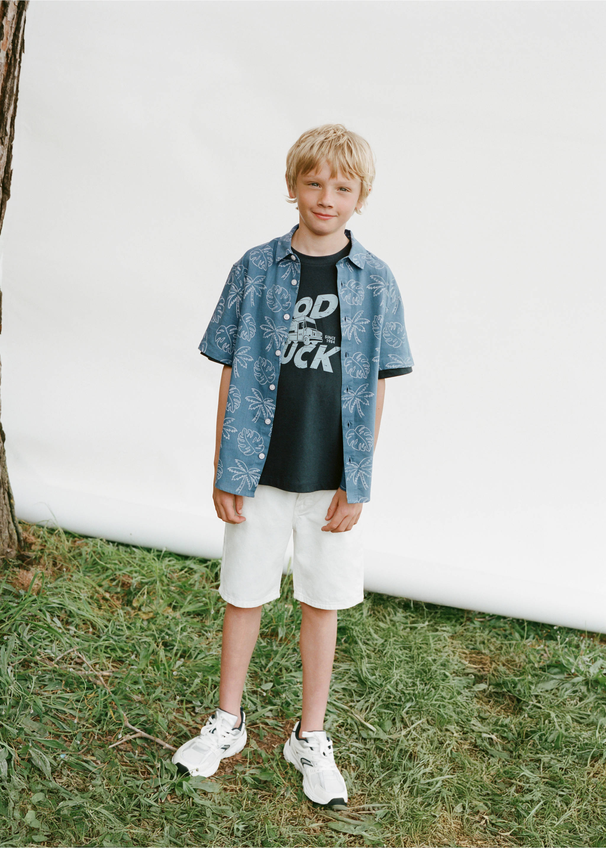 Denim Bermuda shorts - Details of the article 5, White. Ref: 87097701-00.