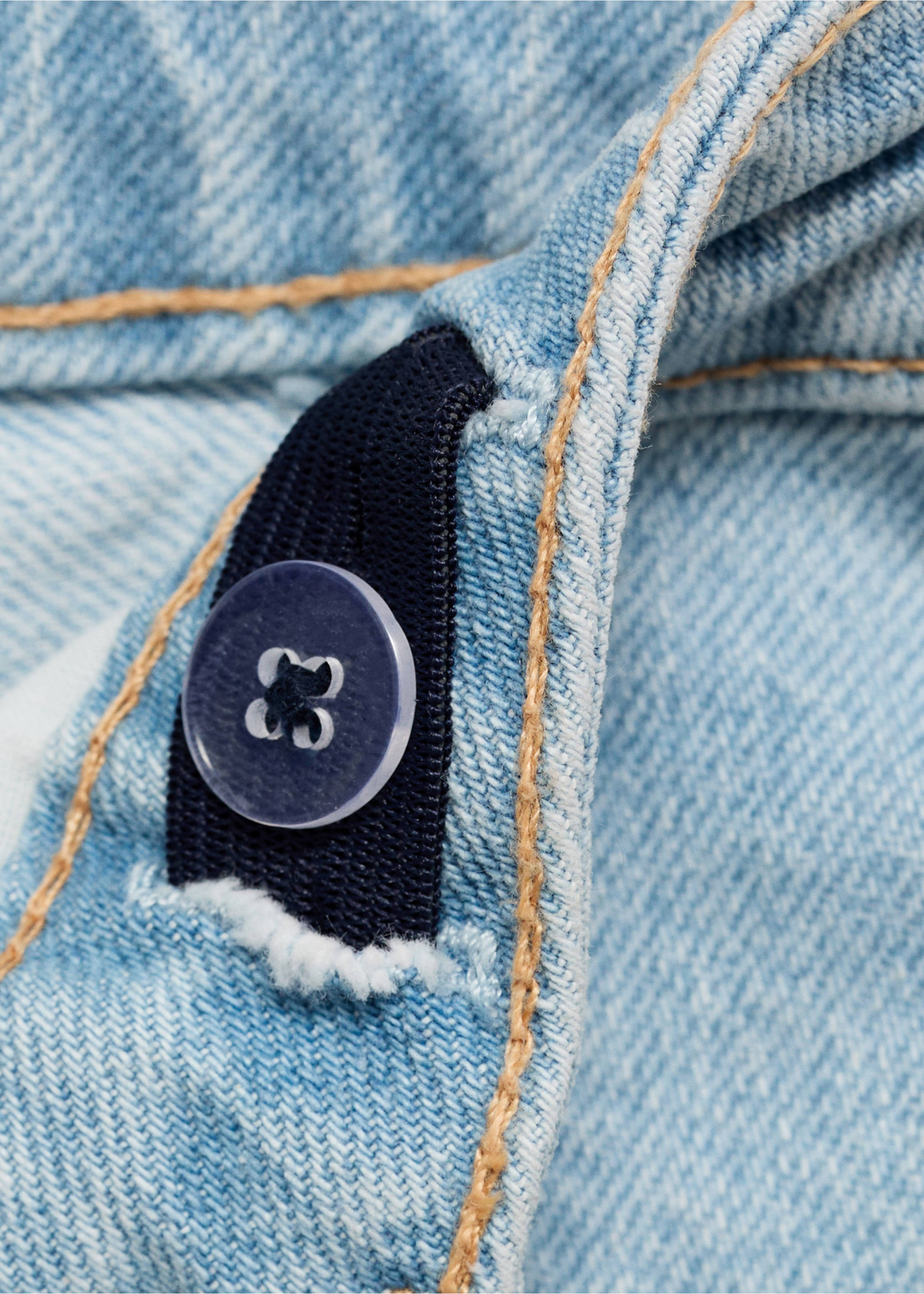 Denim Bermuda shorts - Details of the article 8, Light Blue. Ref: 87097701-00.