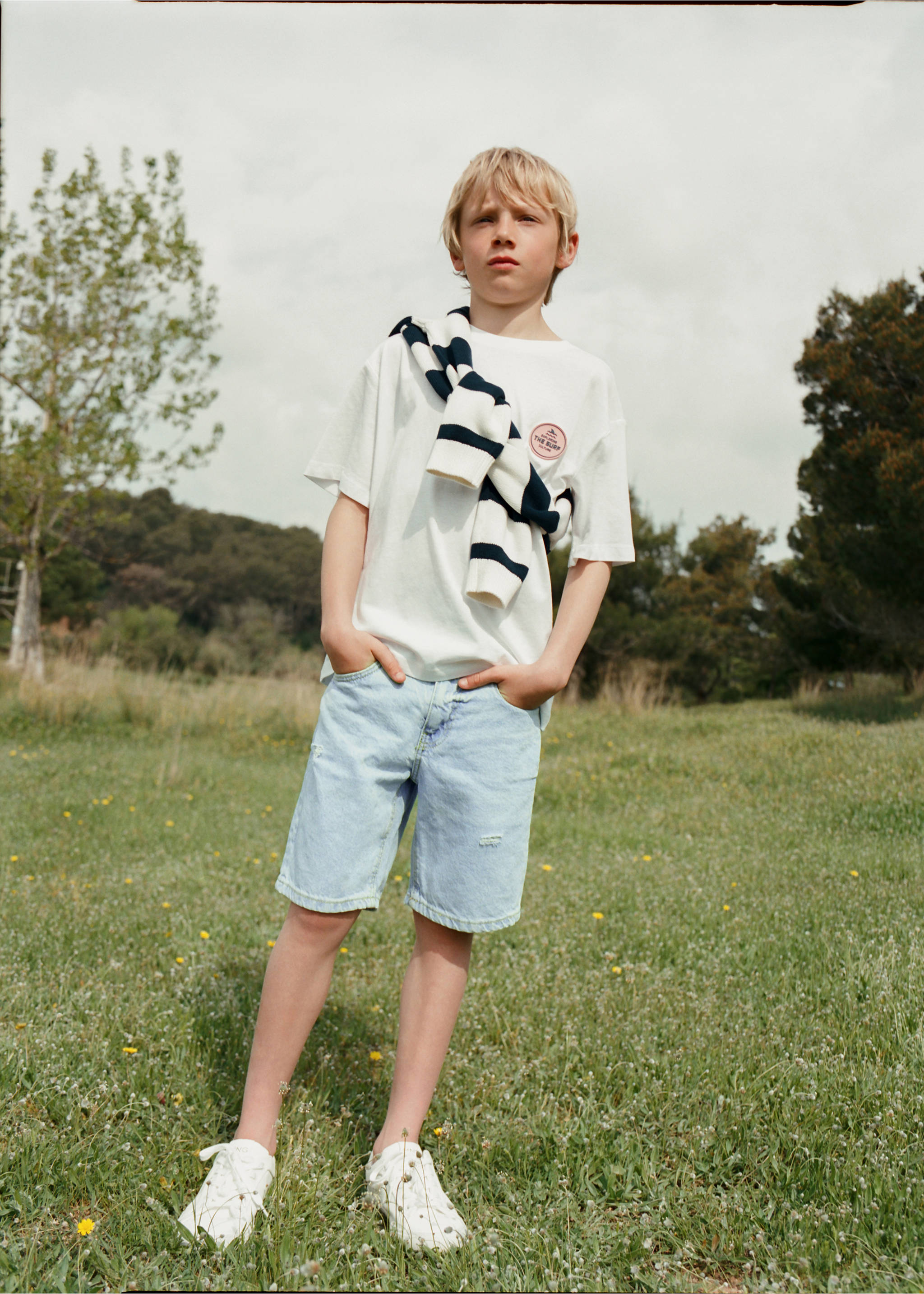 Denim Bermuda shorts - Details of the article 5, Light Blue. Ref: 87097701-00.
