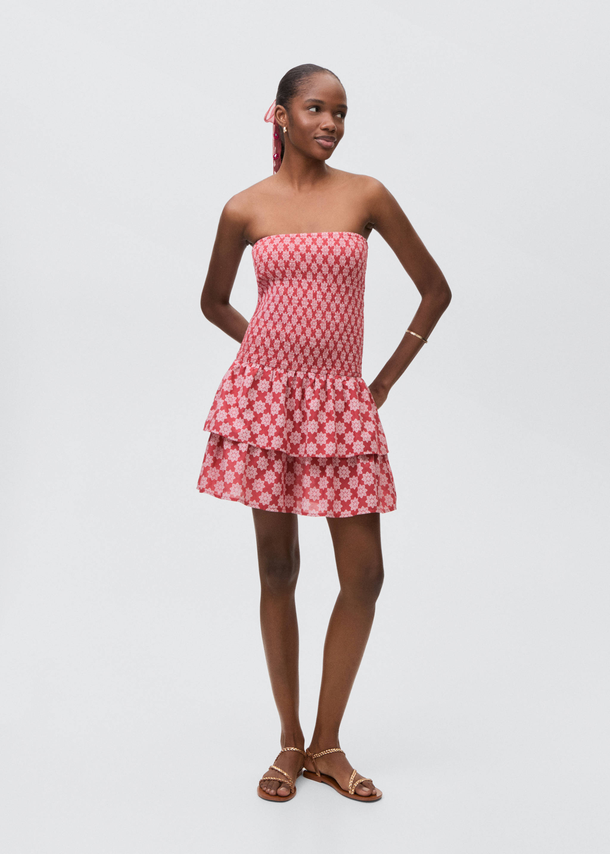 Vestido fruncido volantes - Plano general