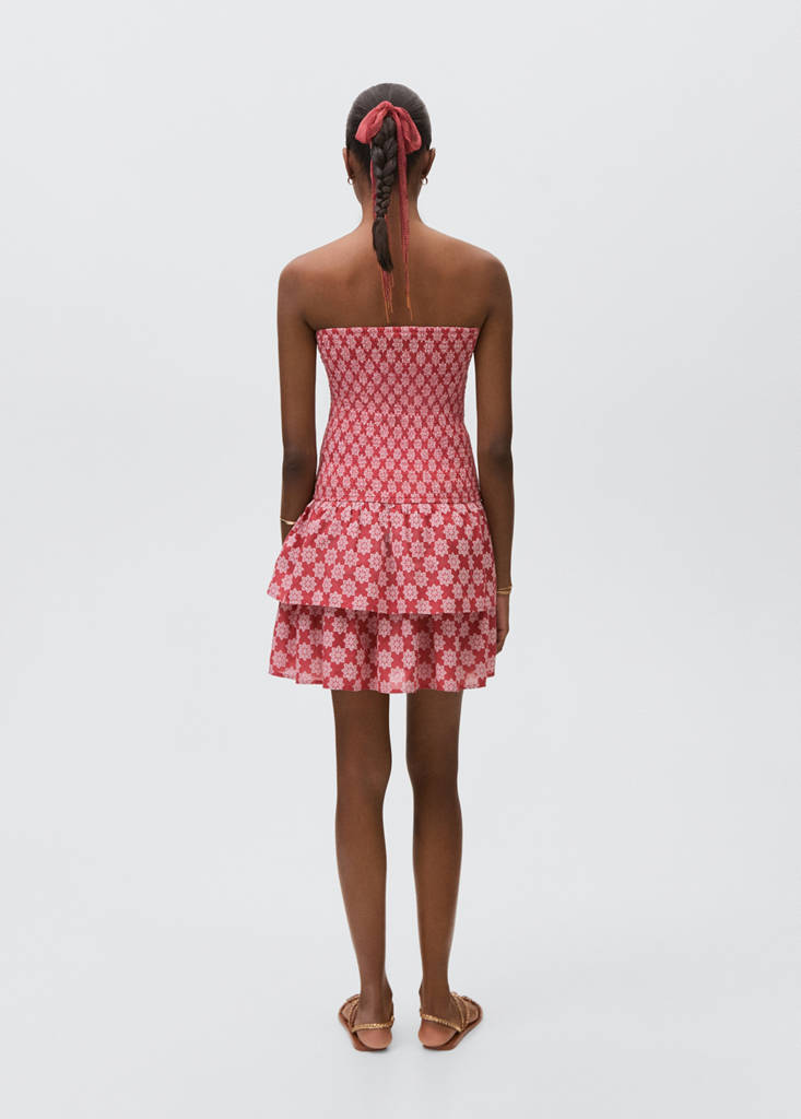 Ruffled dress — Strawberry