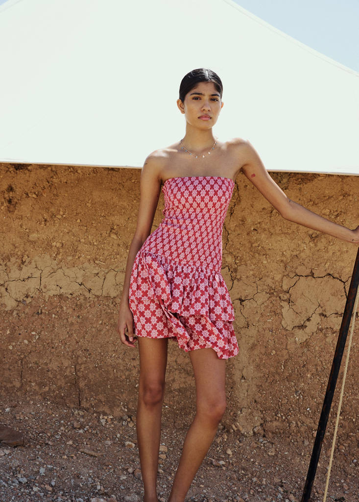 Ruffled dress — Strawberry