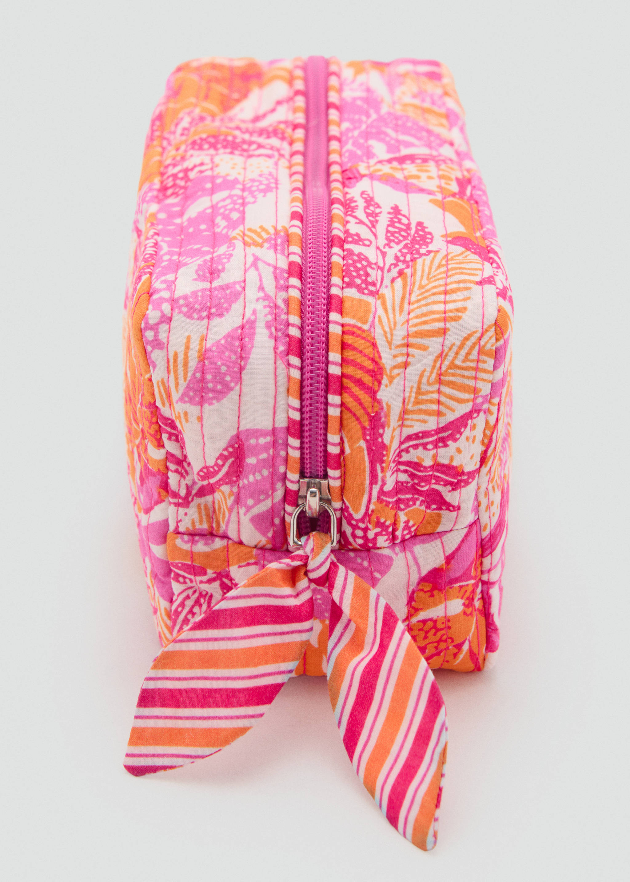 Gemusterter Kulturbeutel in Stepp-Optik - Detail des Artikels 2