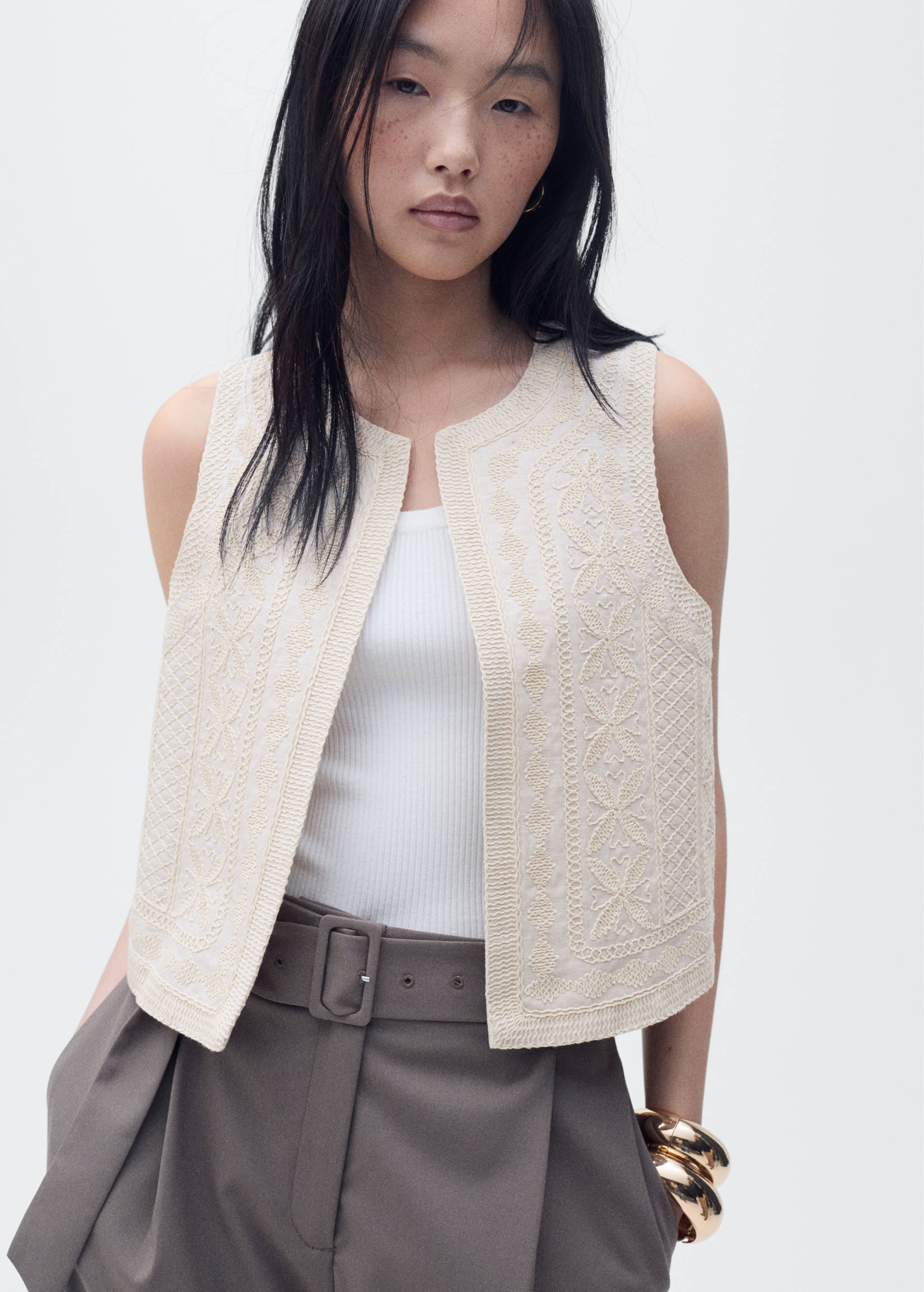 Bestickte Leinenweste - Mittlere Ansicht