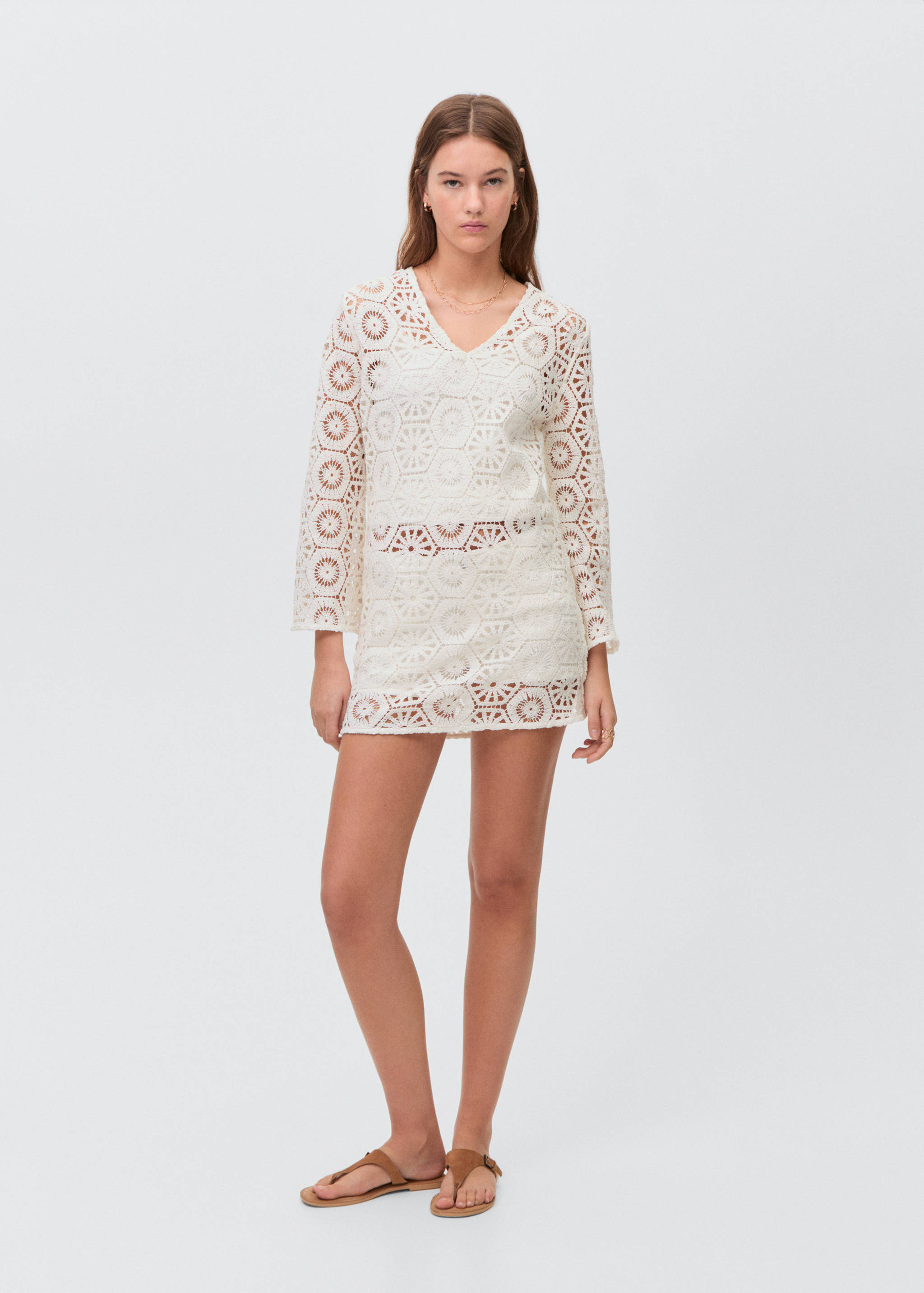 Vestido crochet transparente - Plano general