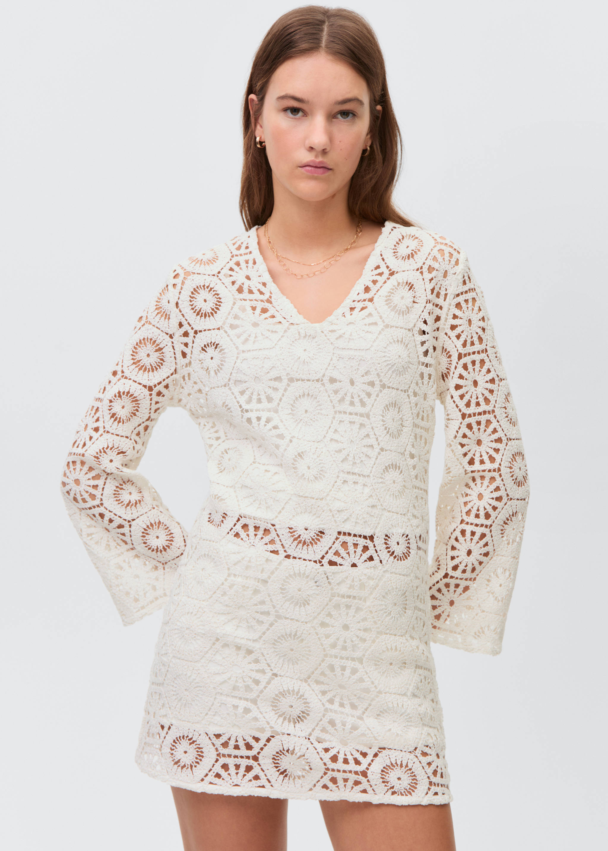 Vestido crochet transparente - Plano medio