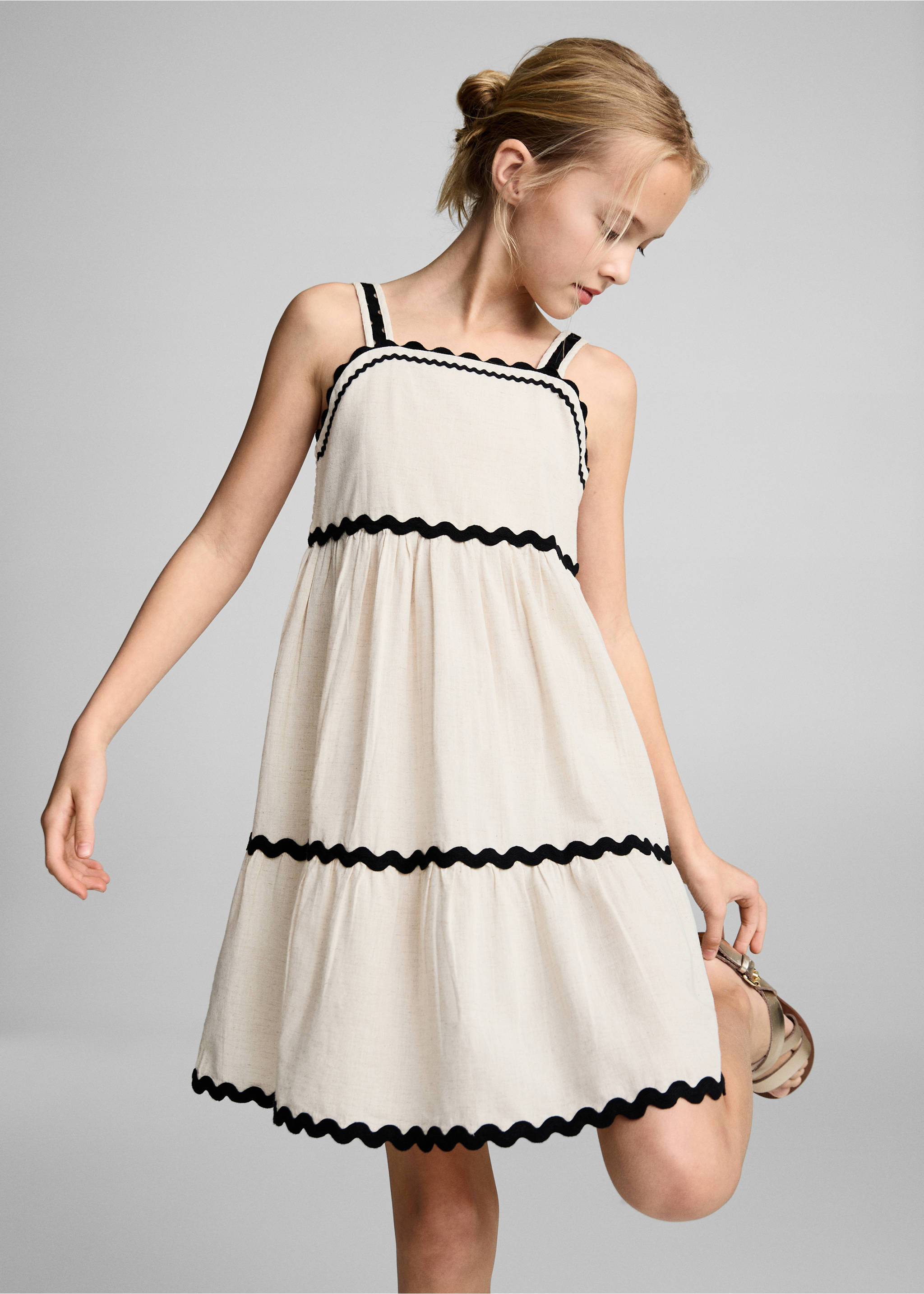 Linen dress with wave design - Medium plane, Light/Pastel Grey. Ref: 87098267-00.