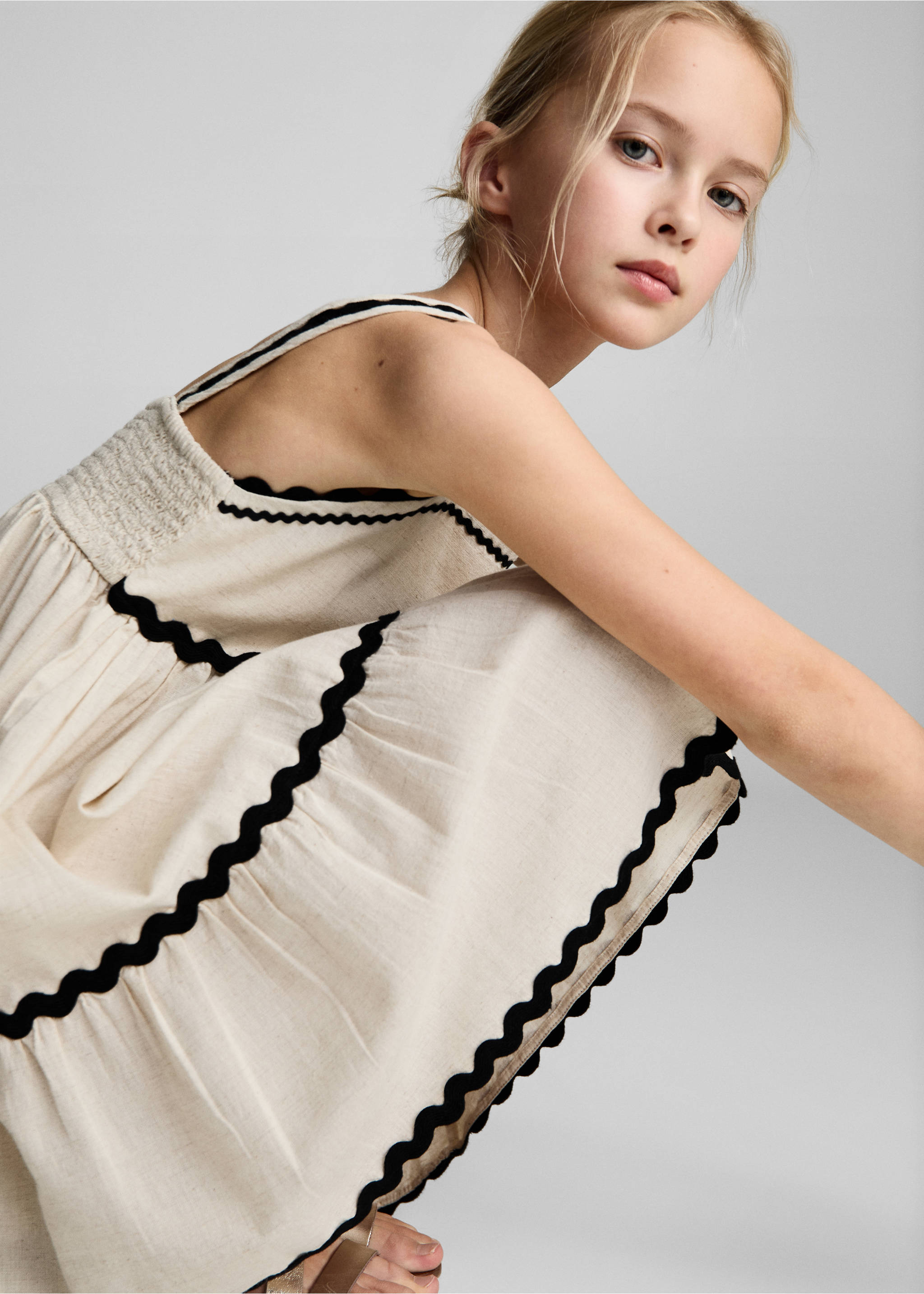 Linen dress with wave design - Details of the article 1, Light/Pastel Grey. Ref: 87098267-00.
