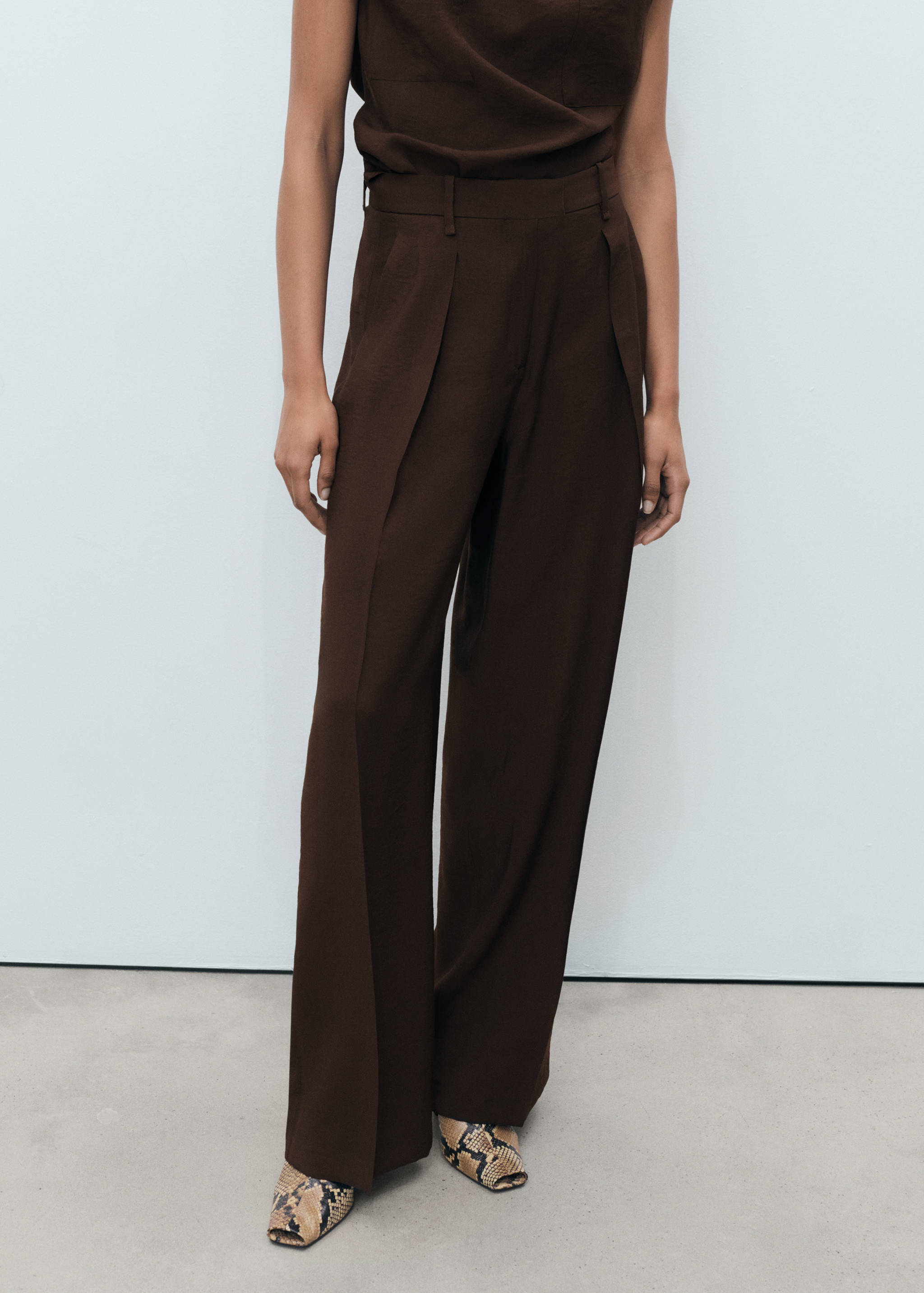 Wide leg pleated trousers - Medium plane