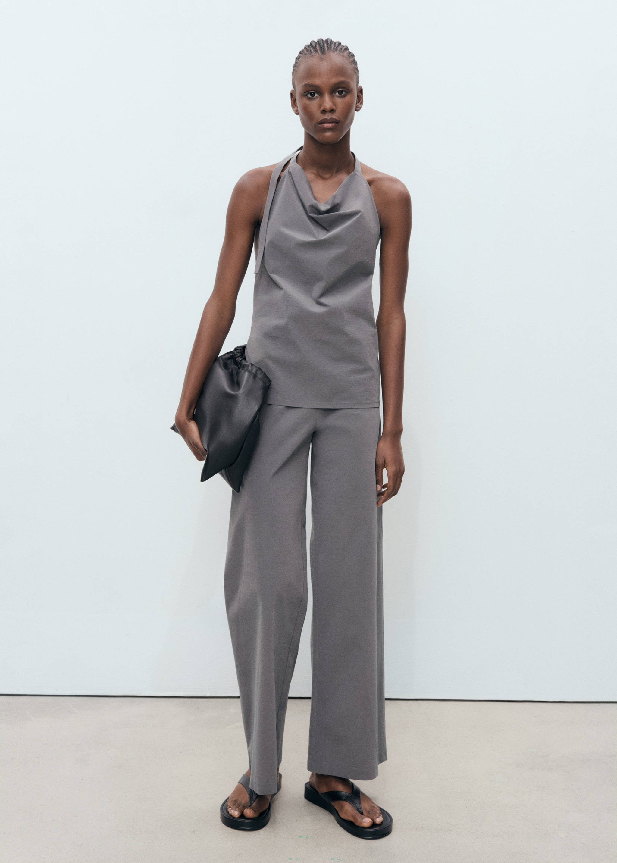 Τοπ ντραπέ ανοιχτή πλάτη - Γενικό πλάνο