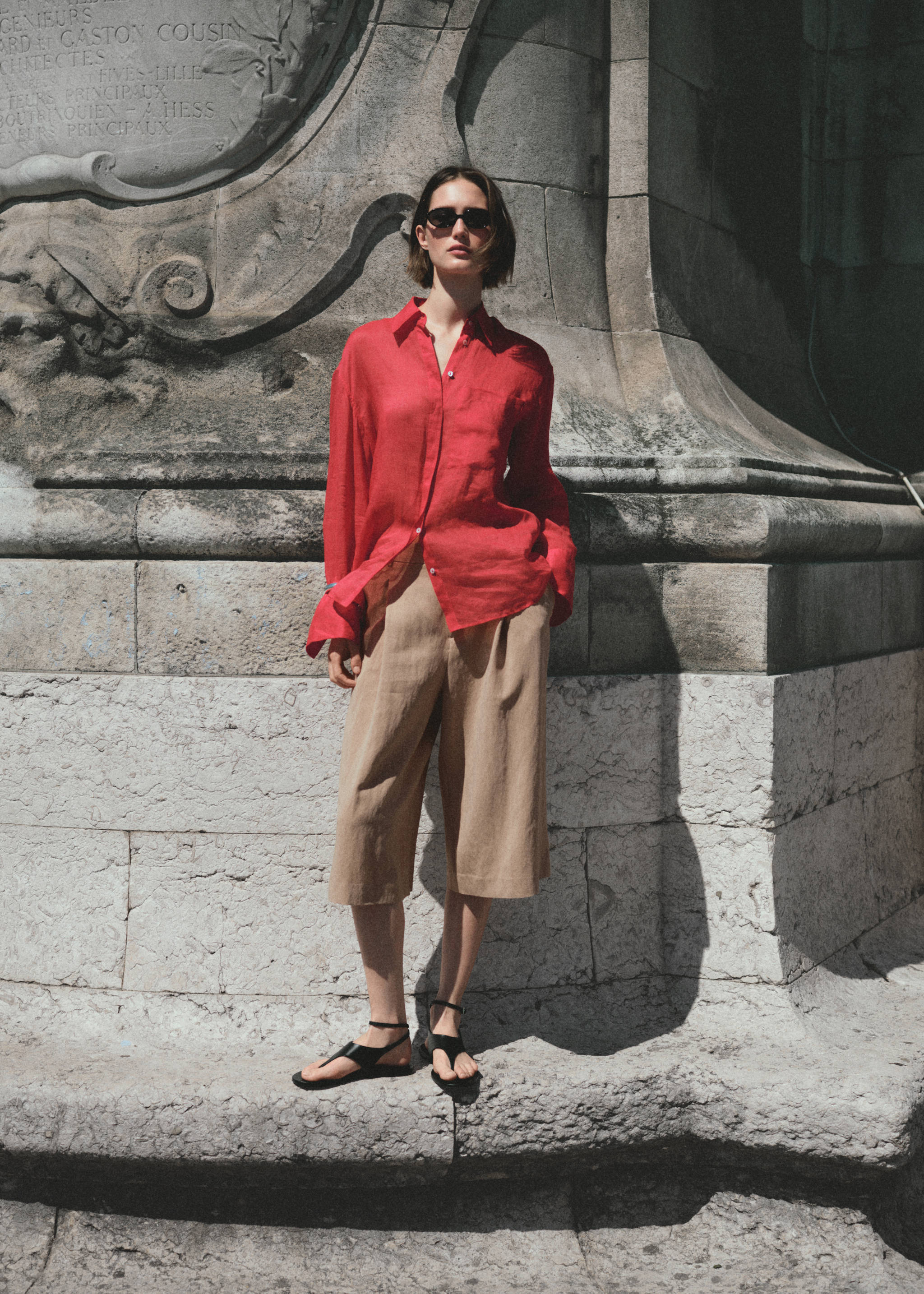 Lyocell pleated bermuda shorts - Details of the article 6